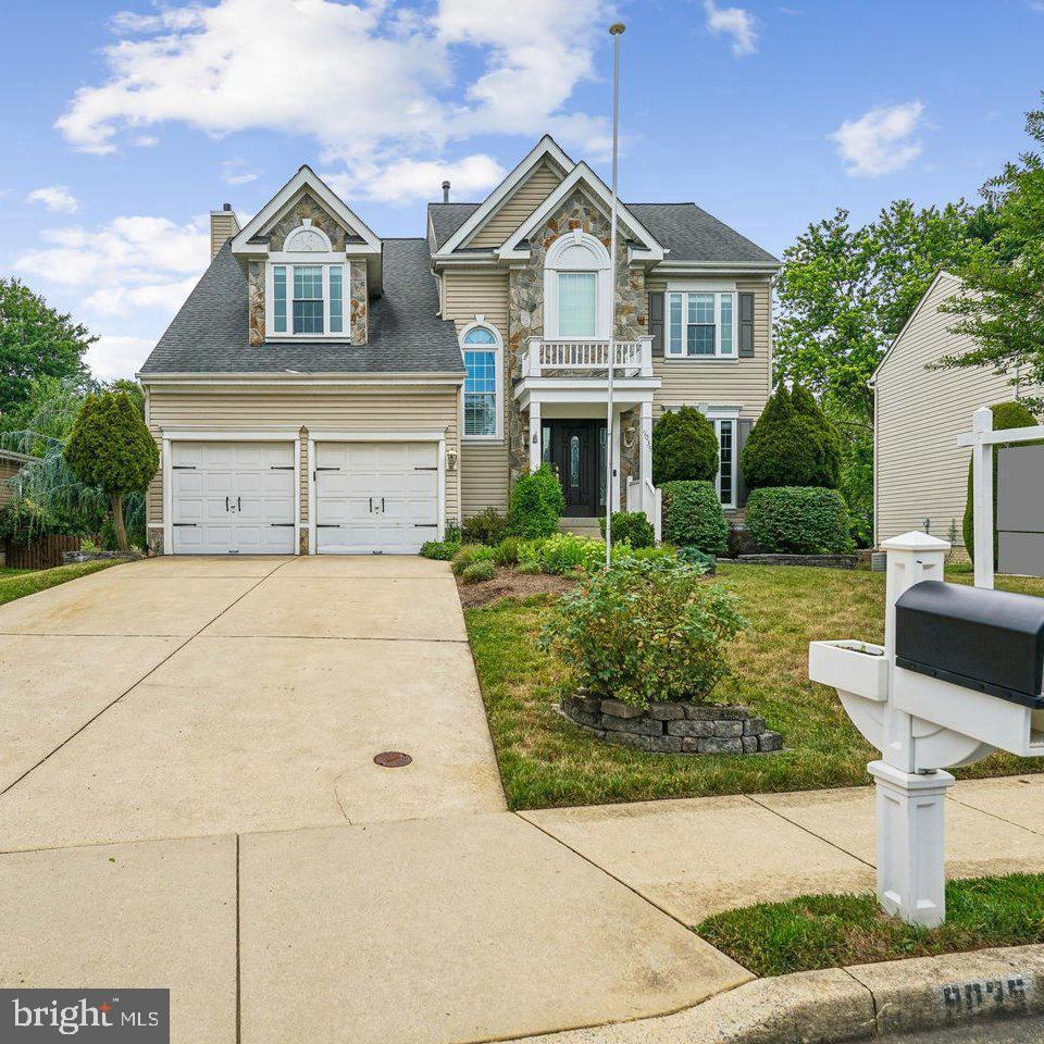 9035 Allington Manor Cir W Property Photo 3