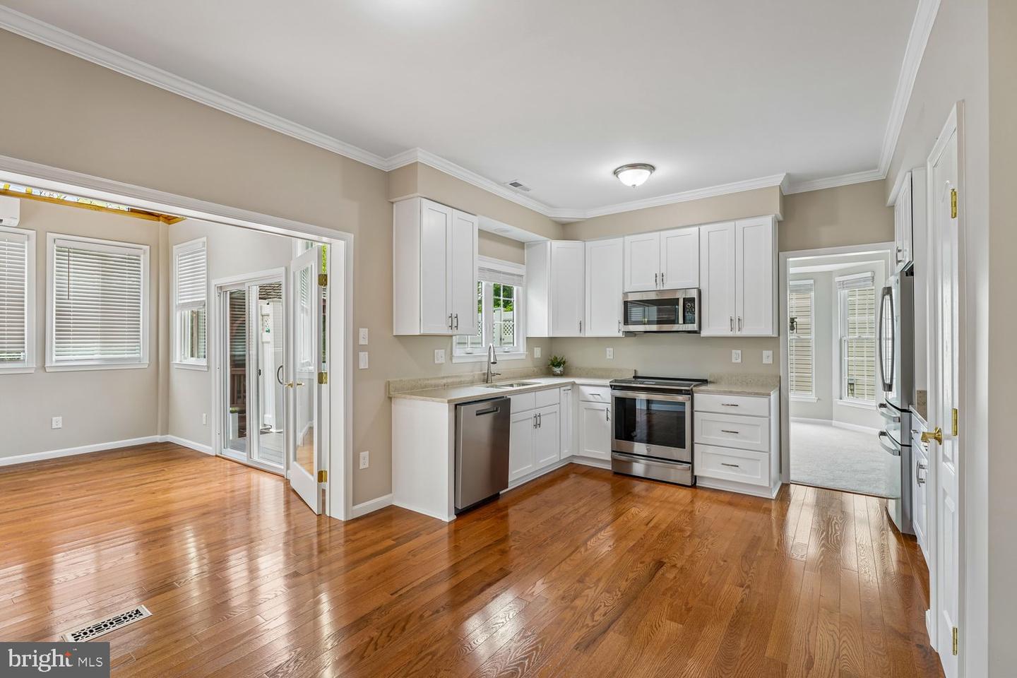 9035 Allington Manor Cir W Property Photo 11