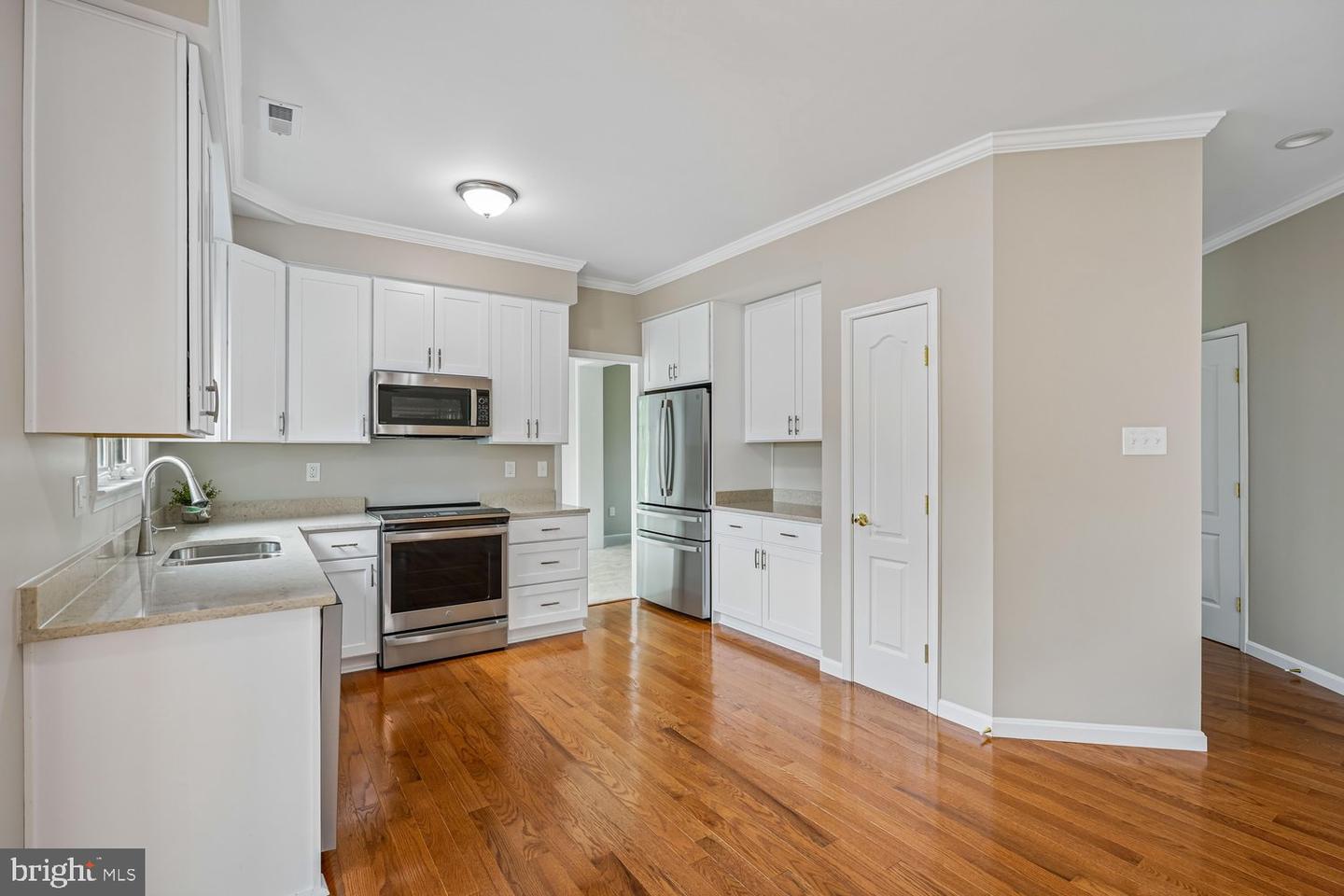 9035 Allington Manor Cir W Property Photo 12