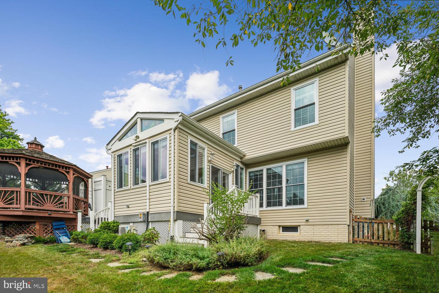 9035 Allington Manor Cir W Property Photo 16