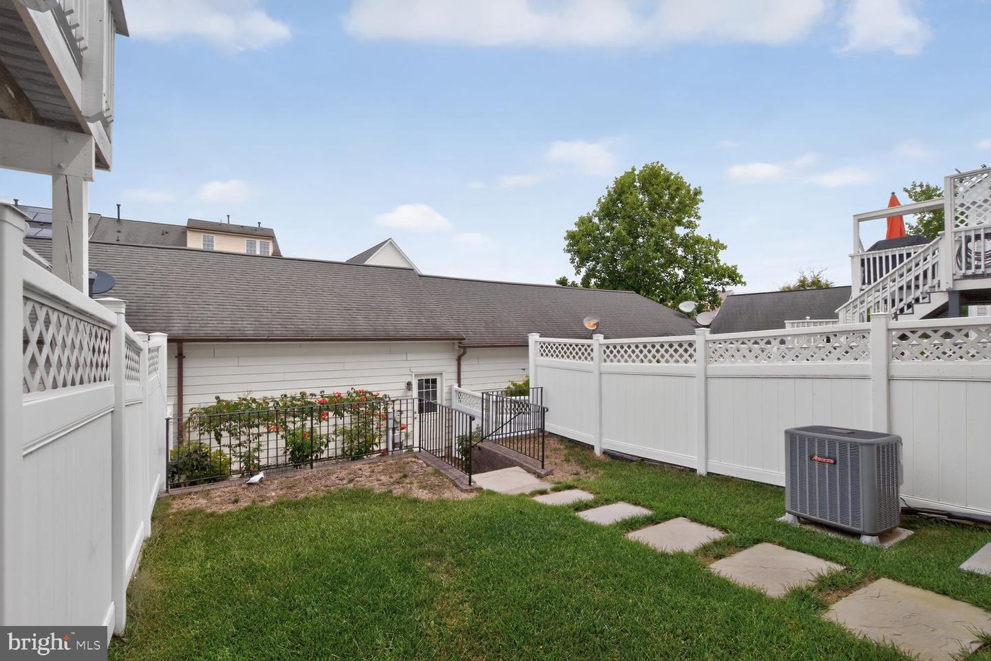 3848 Sugarloaf Pkwy Property Photo 18