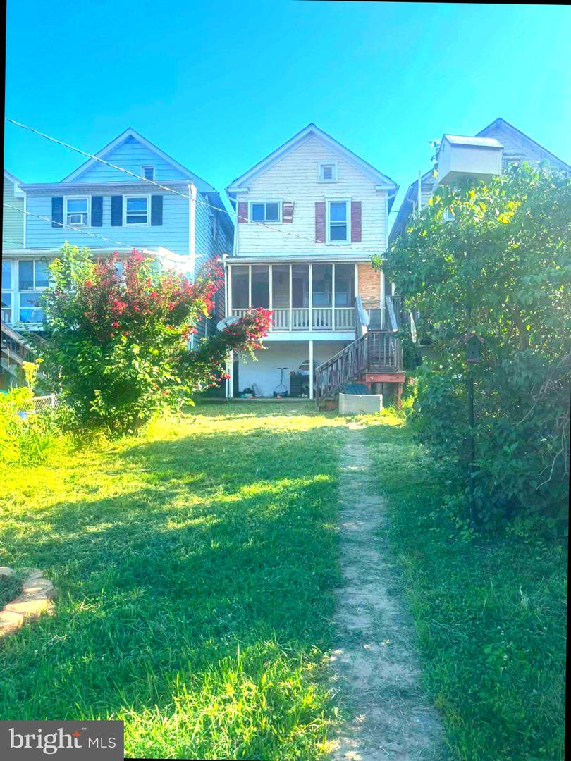 522 W Potomac St Property Photo 8