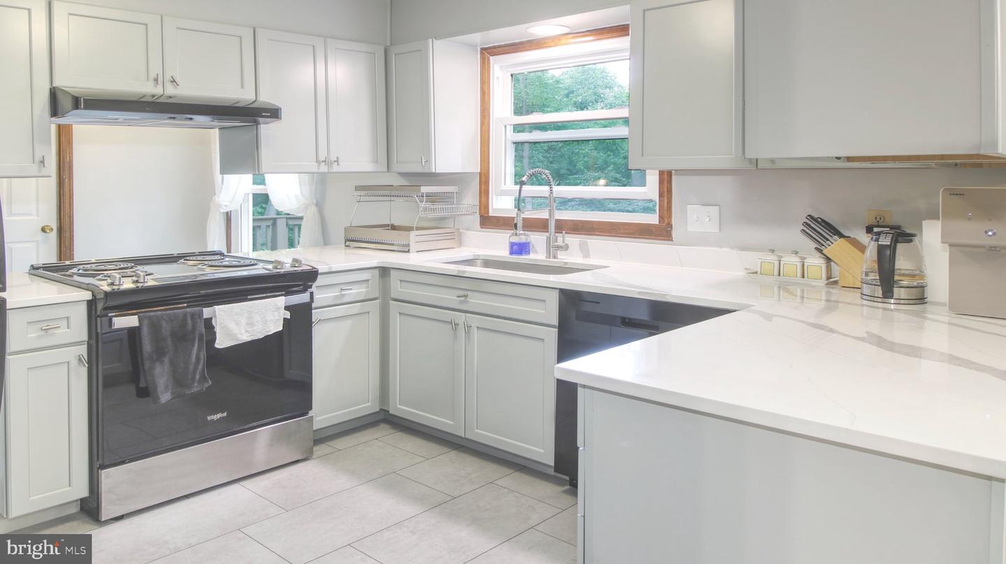 13594 Skyview Ter W Property Photo 14