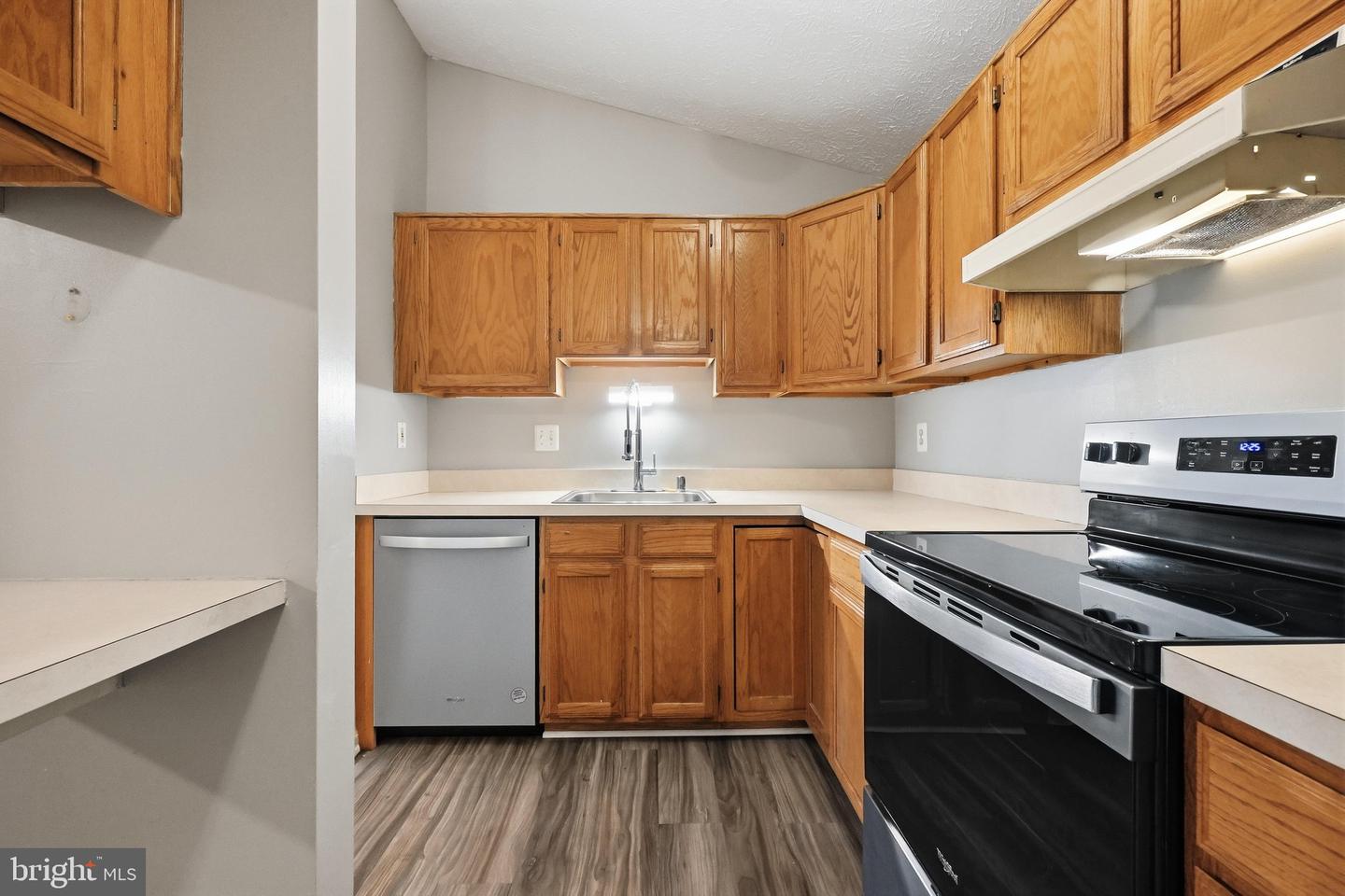 2112 Whitehall Rd #2c Property Photo 28