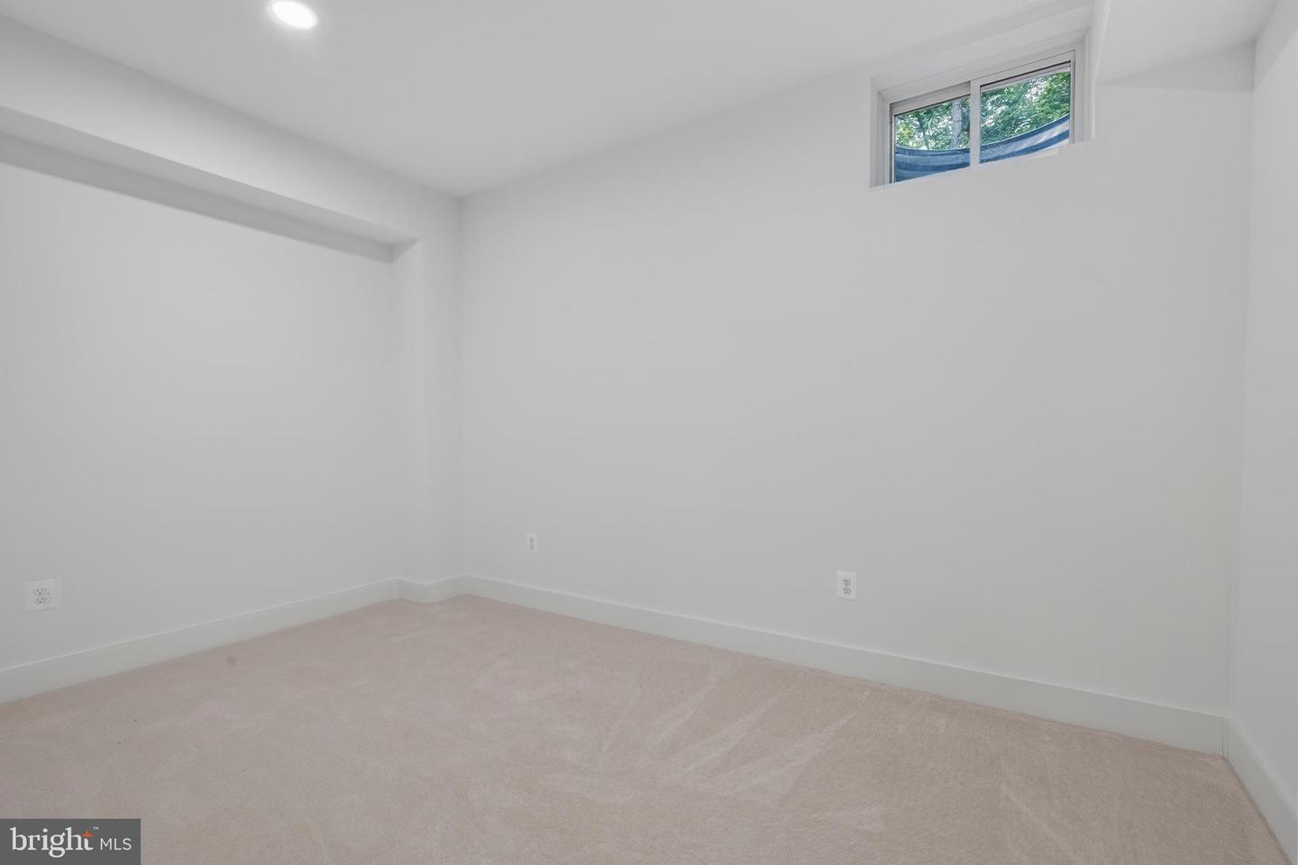 1490 Thurston Rd Property Photo 39