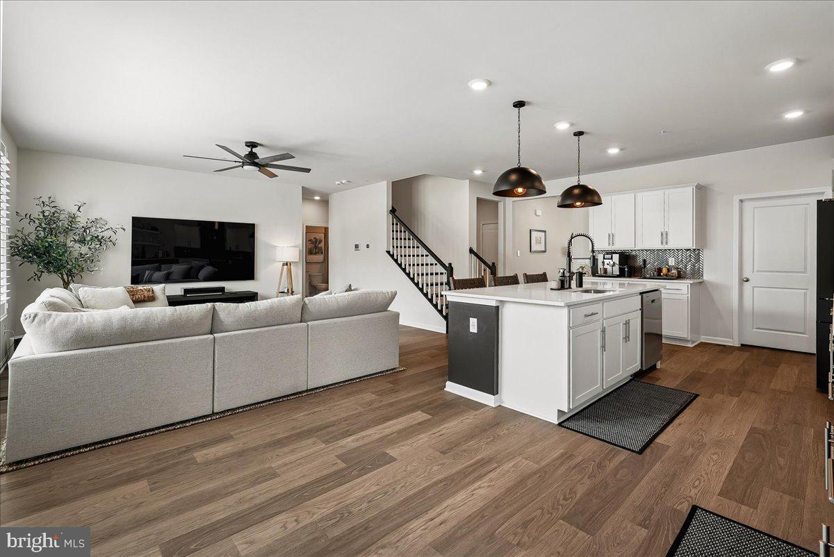 809 Foundry St Property Photo 17