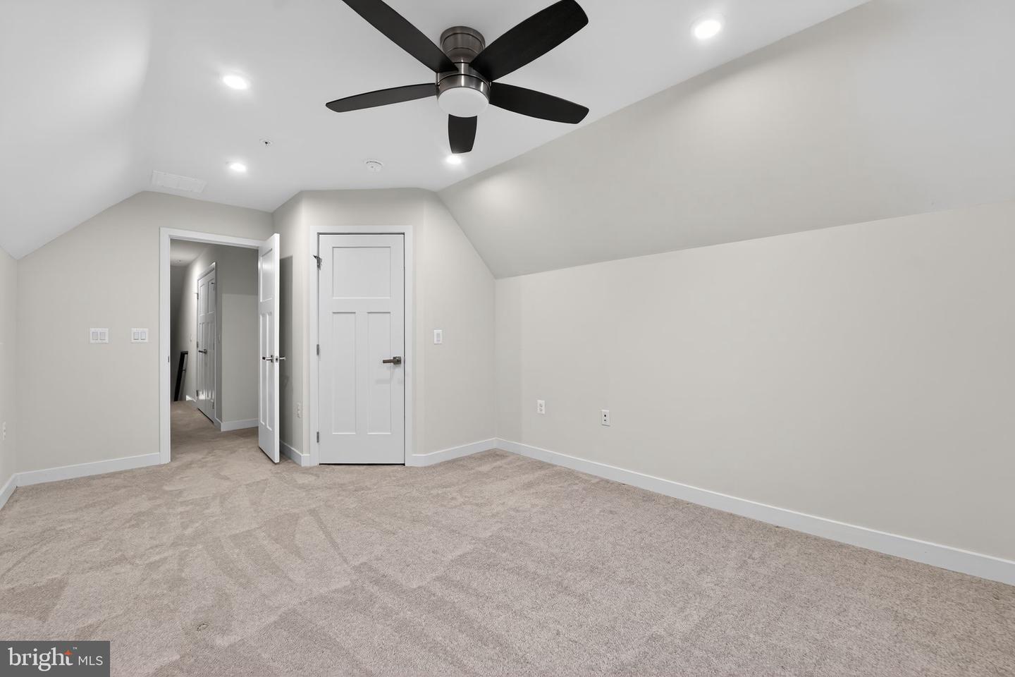 3264 Starlight St Property Photo 11