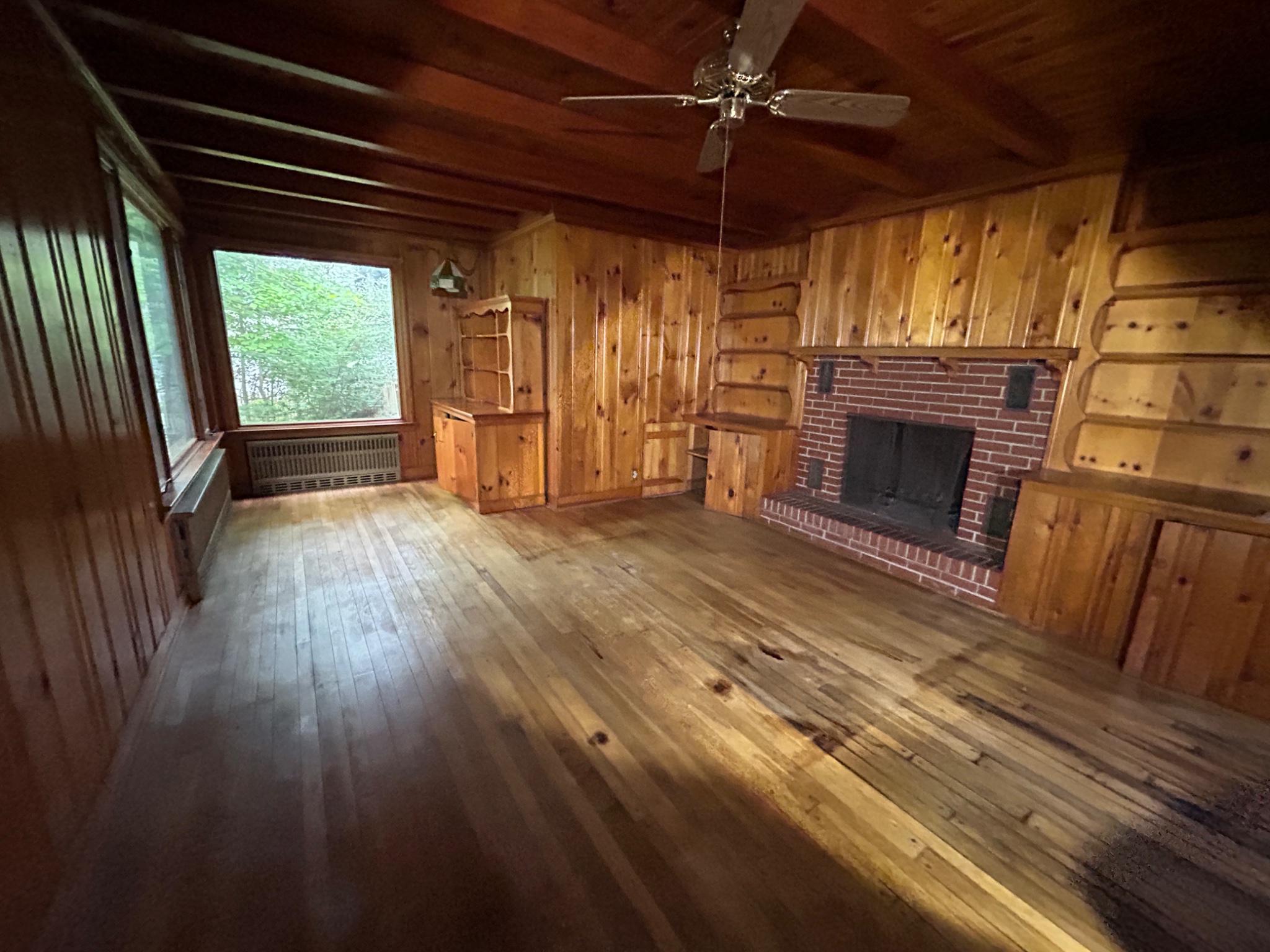 17233 Mountain View Rd Property Photo 2