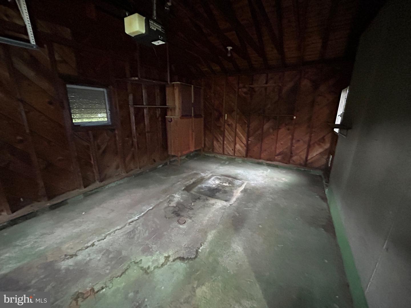 17233 Mountain View Rd Property Photo 8