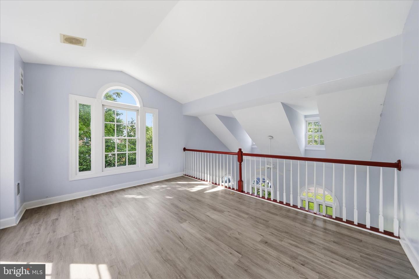 6135 Fieldcrest Ct Property Photo 20