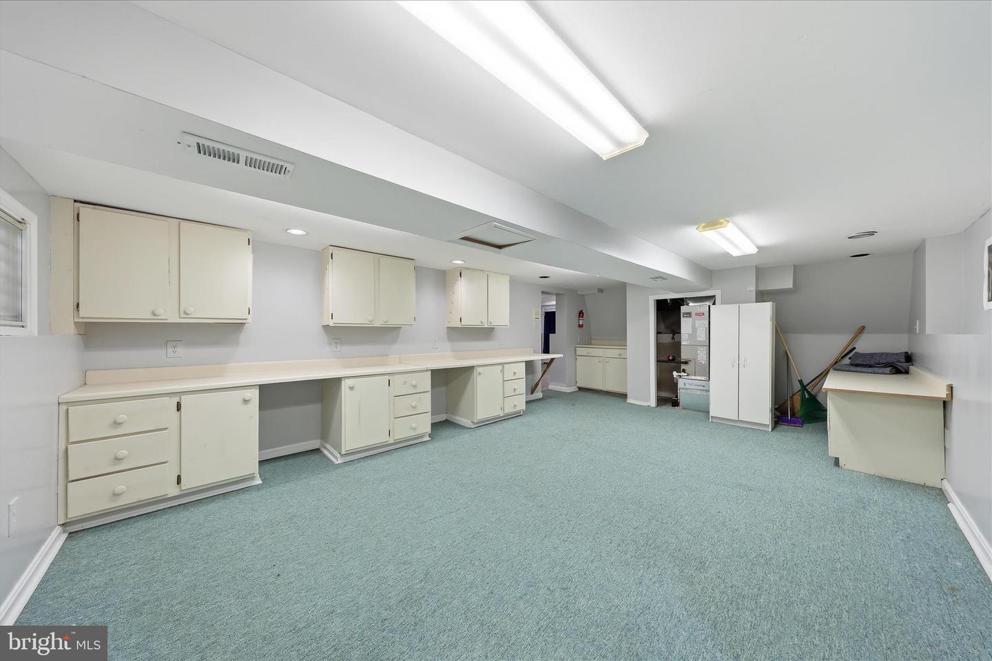 6135 Fieldcrest Ct Property Photo 39
