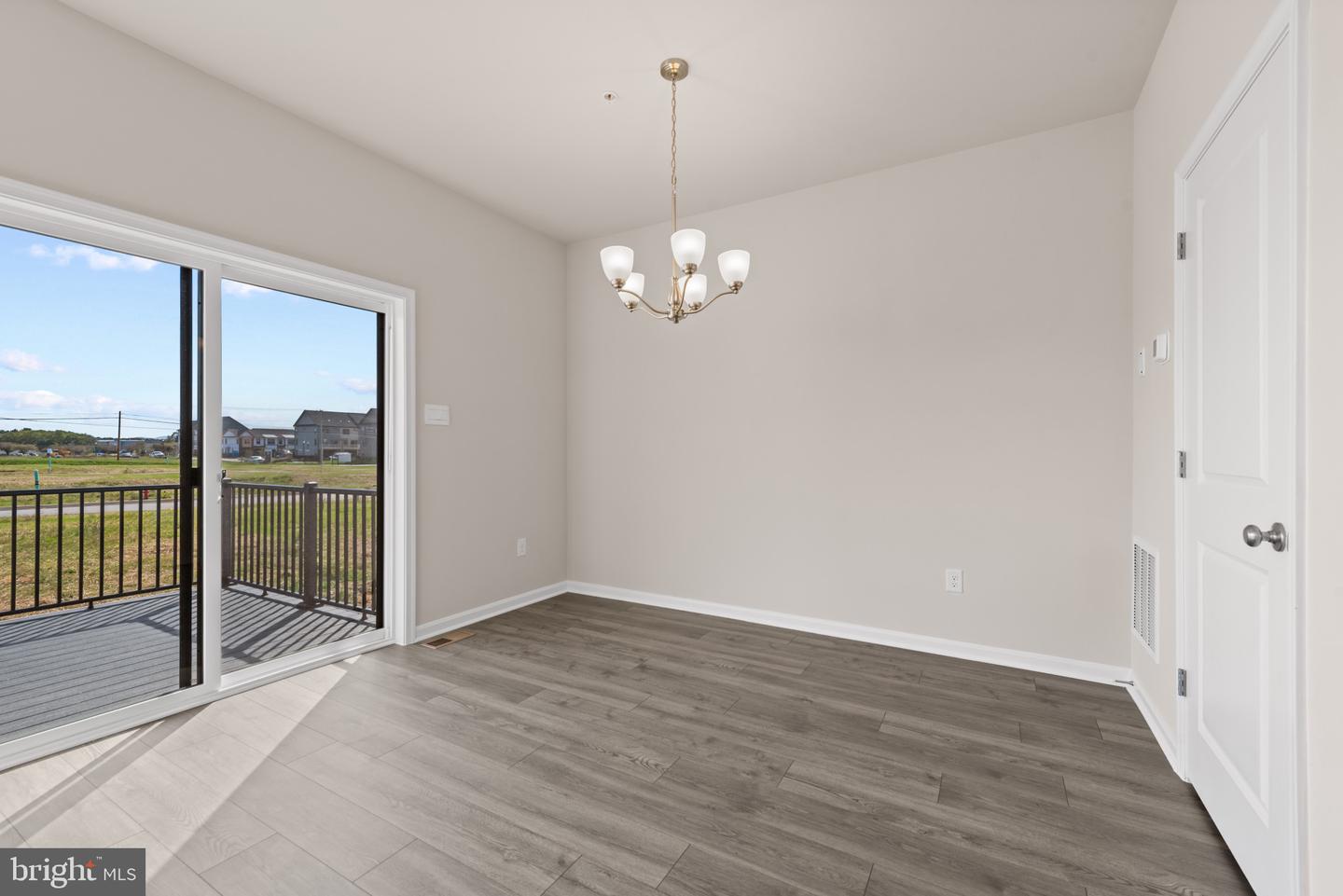 379 Ensemble Way Property Photo 9