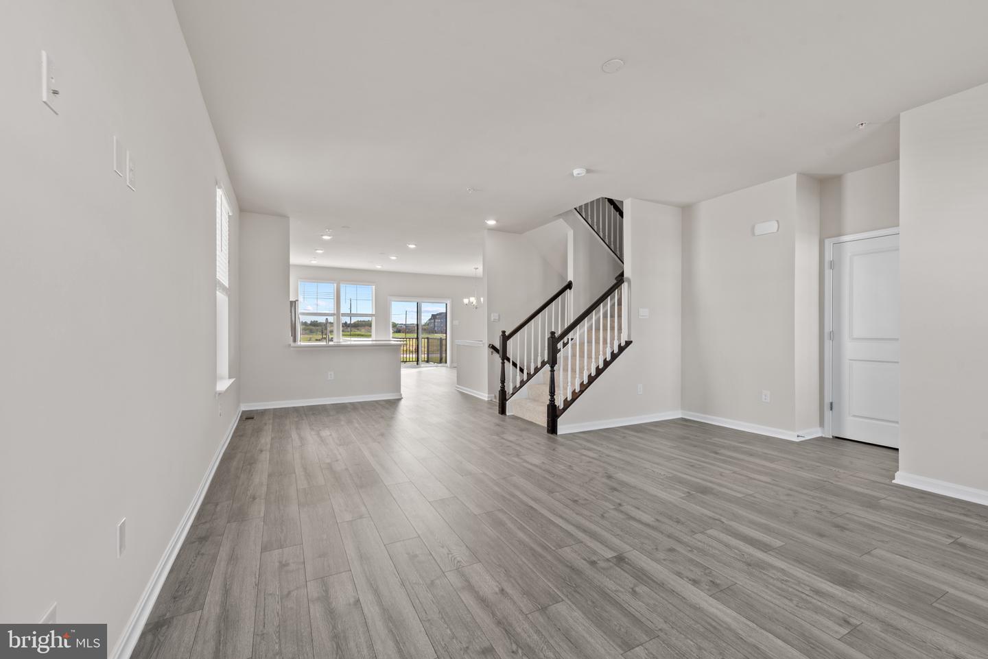 379 Ensemble Way Property Photo 19