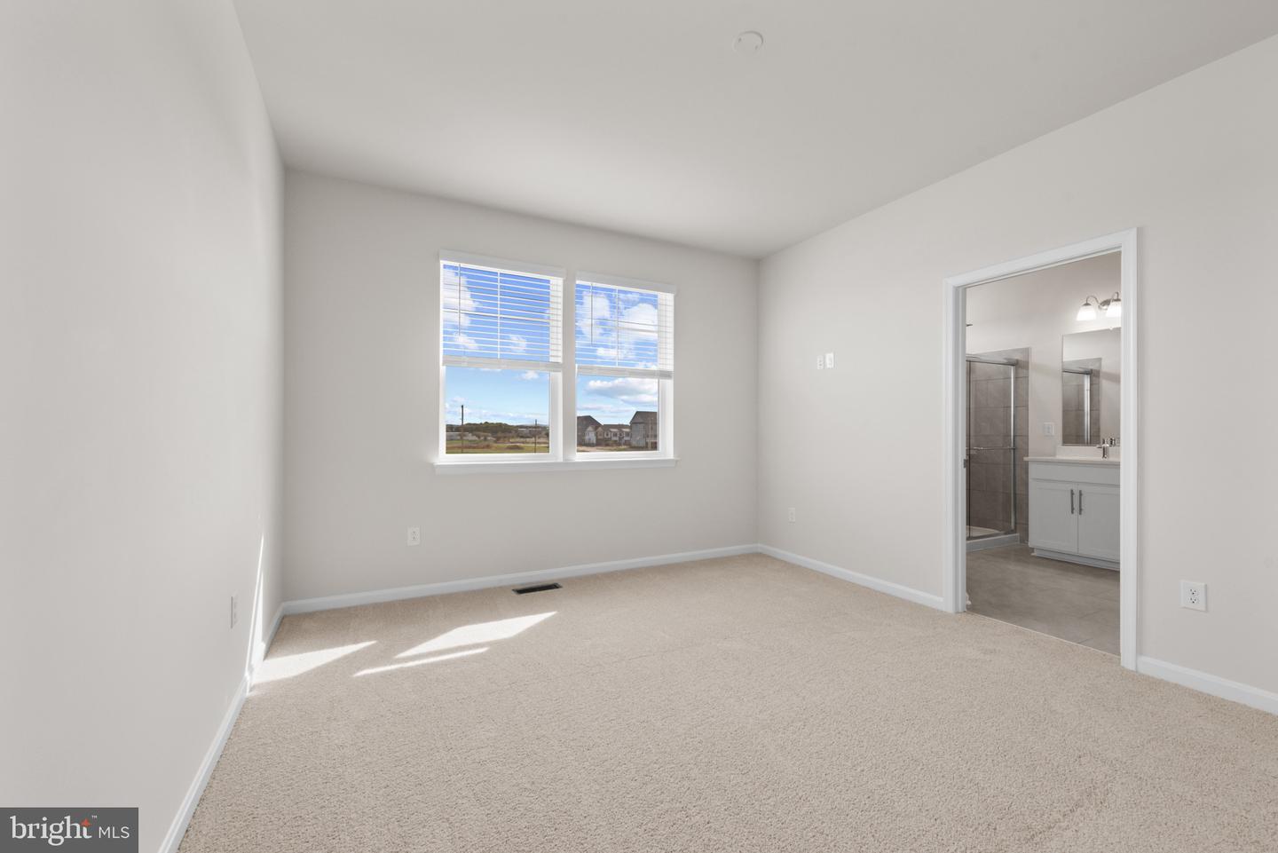 379 Ensemble Way Property Photo 30