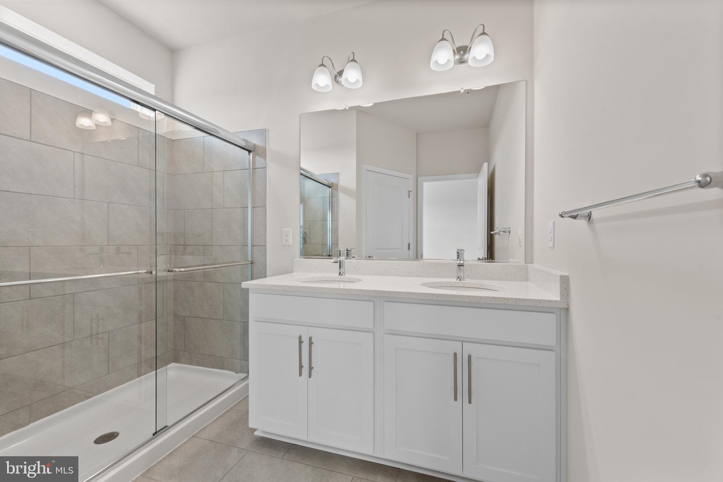 379 Ensemble Way Property Photo 32