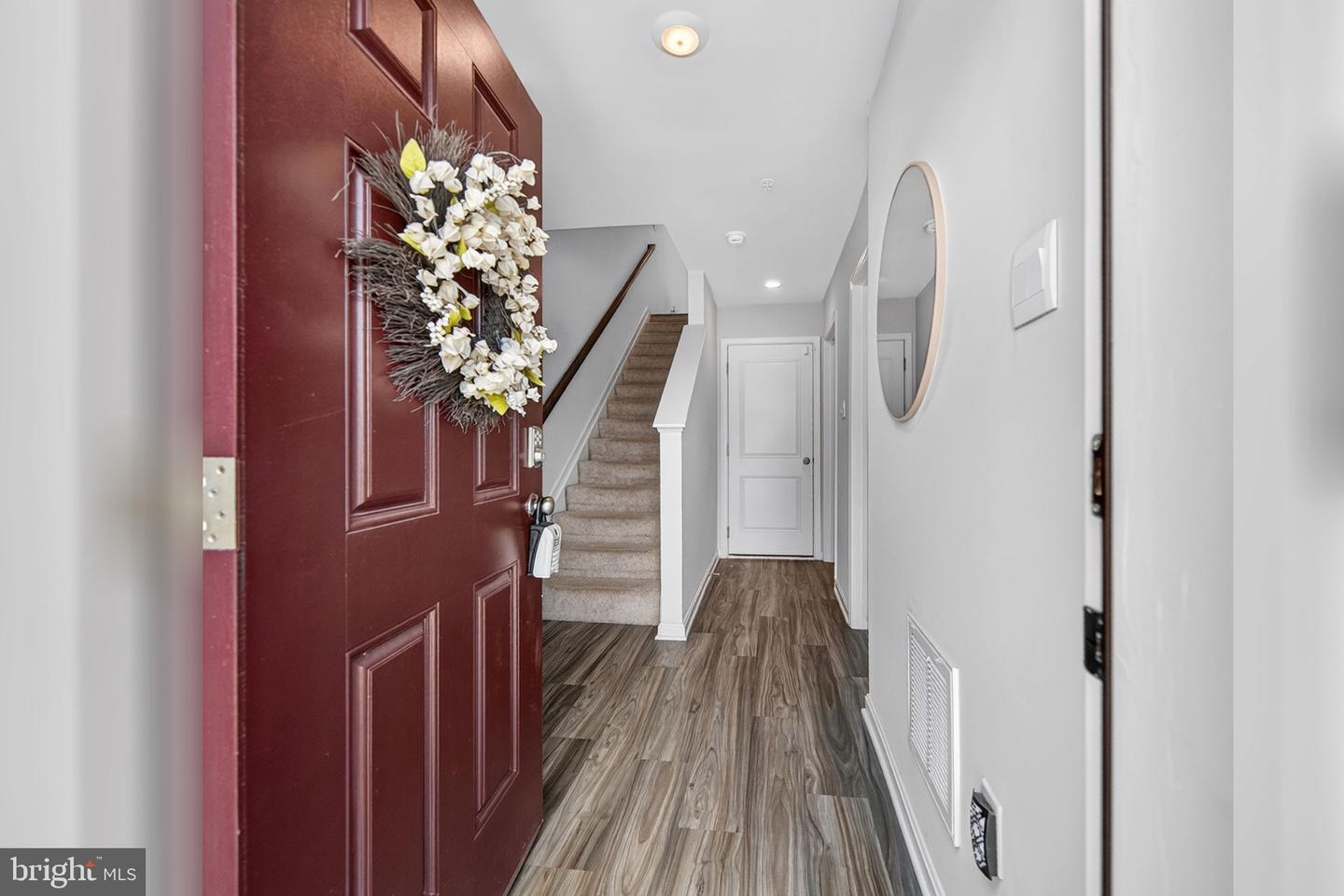 1204 Daphne Way Property Photo 5