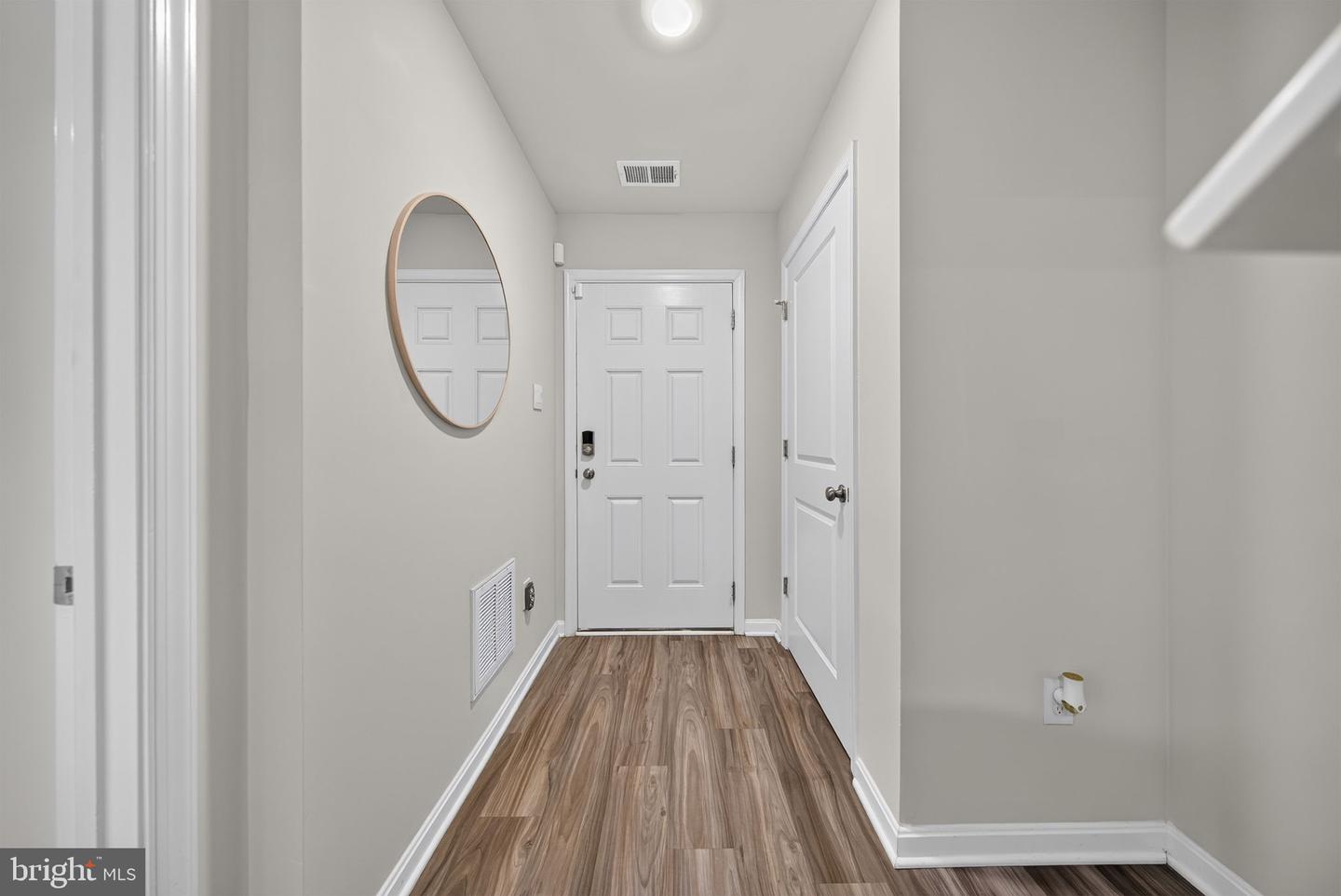 1204 Daphne Way Property Photo 6