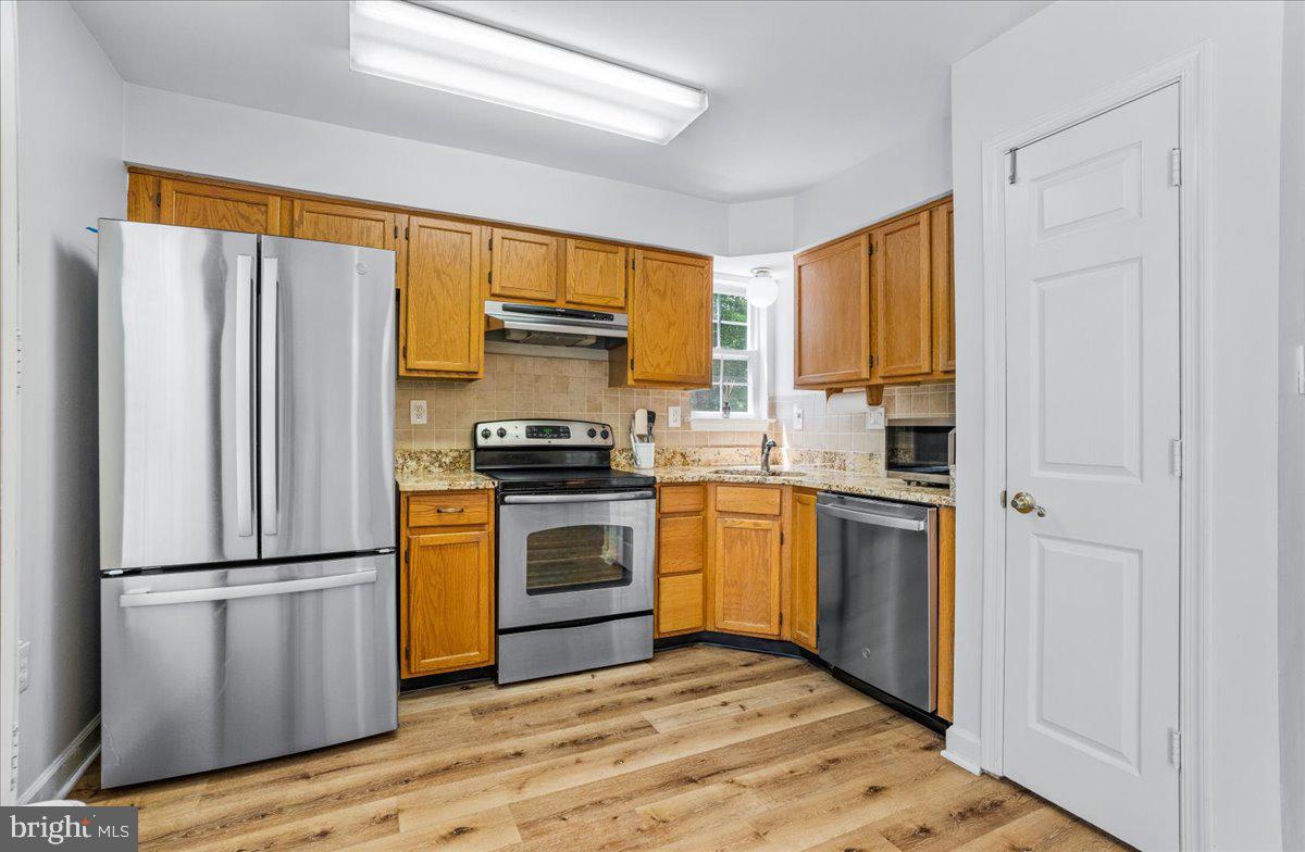 9245 Ridgefield Cir Property Photo 10