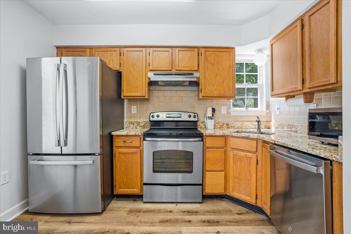 9245 Ridgefield Cir Property Photo 11