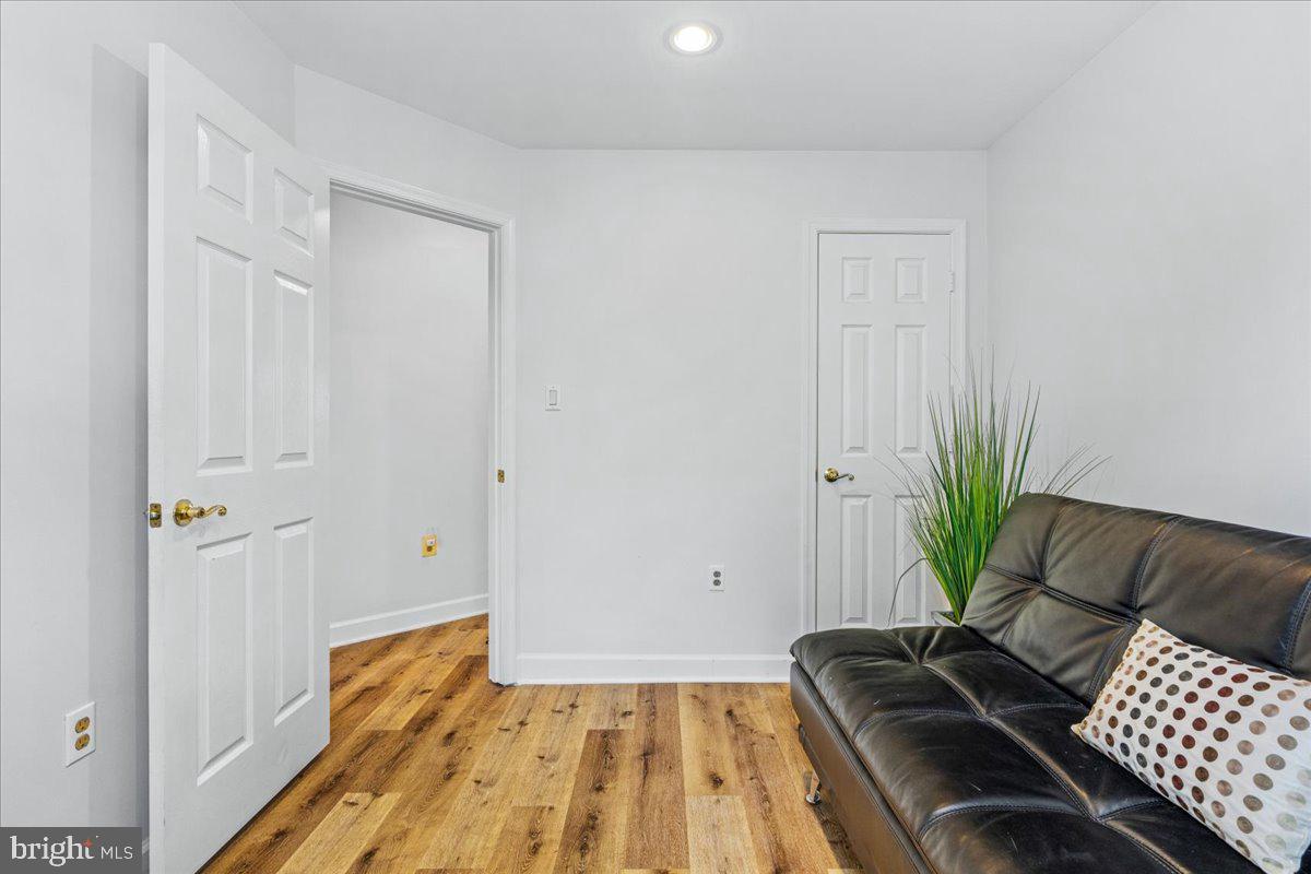 9245 Ridgefield Cir Property Photo 27