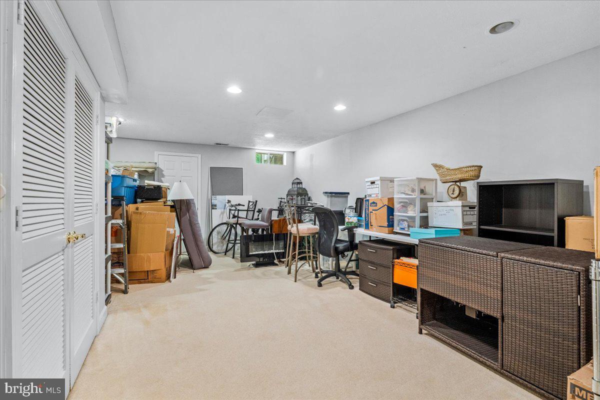 9245 Ridgefield Cir Property Photo 29