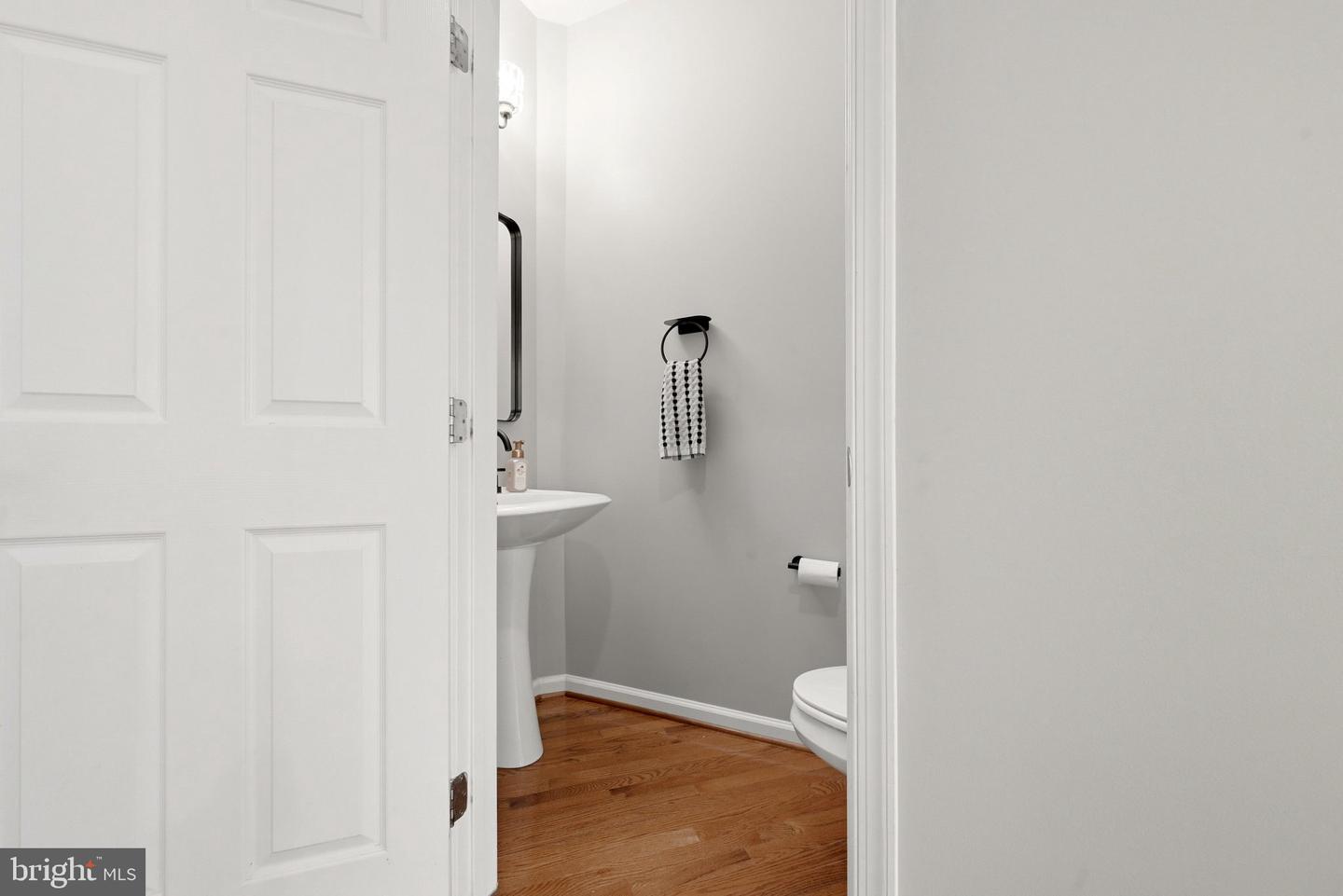 1302 Moore Spring Ct Property Photo 27