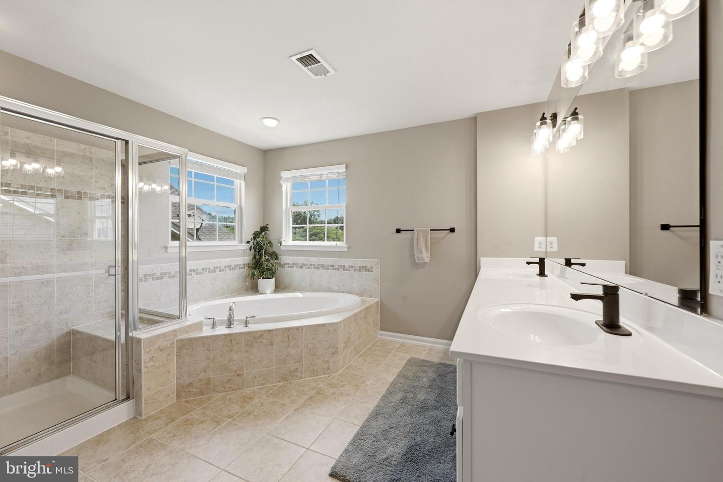 1302 Moore Spring Ct Property Photo 40