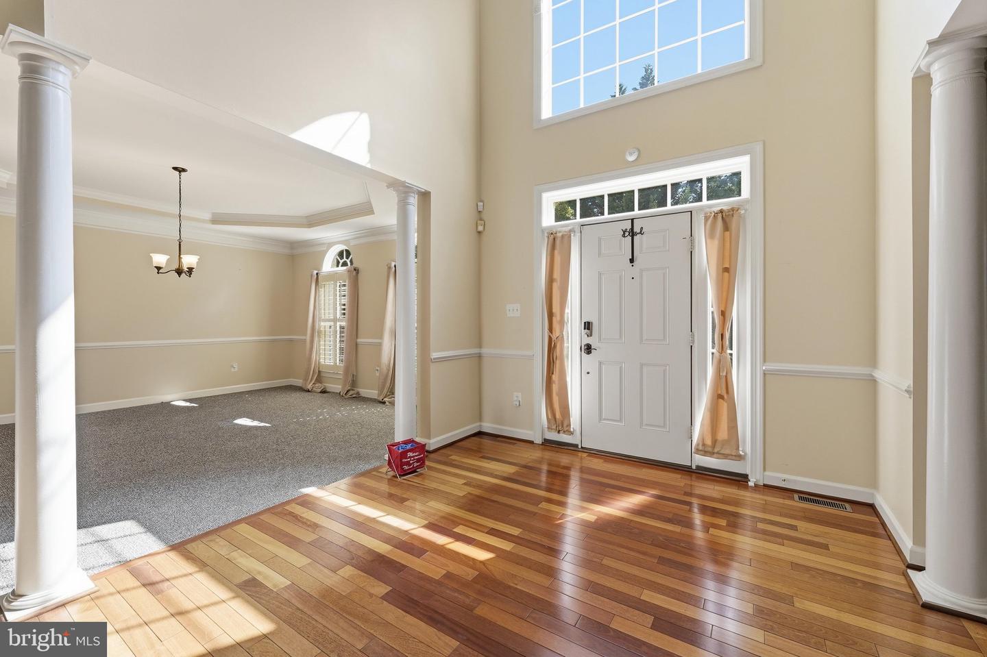 2148 Chestnut Ln Property Photo 3