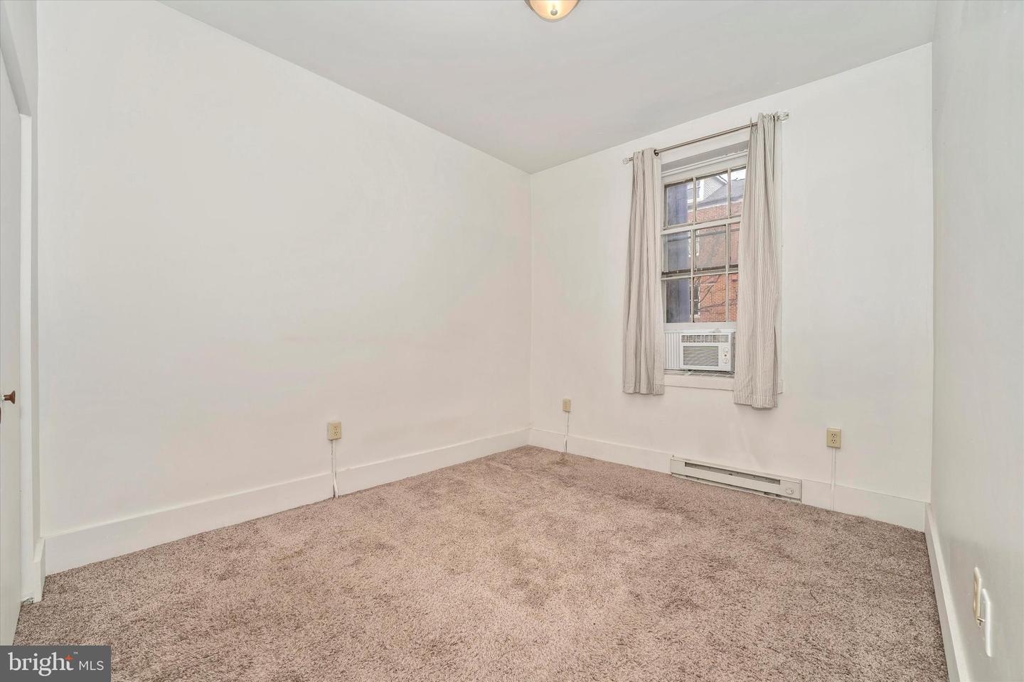 201 S Market St #1b Property Photo 13