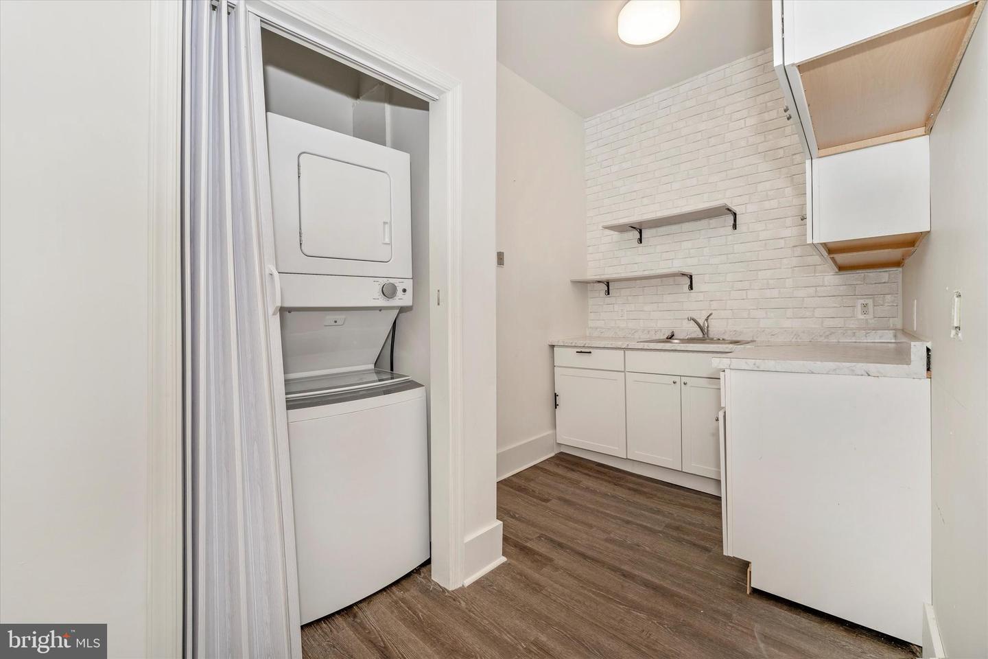 201 S Market St #1b Property Photo 19