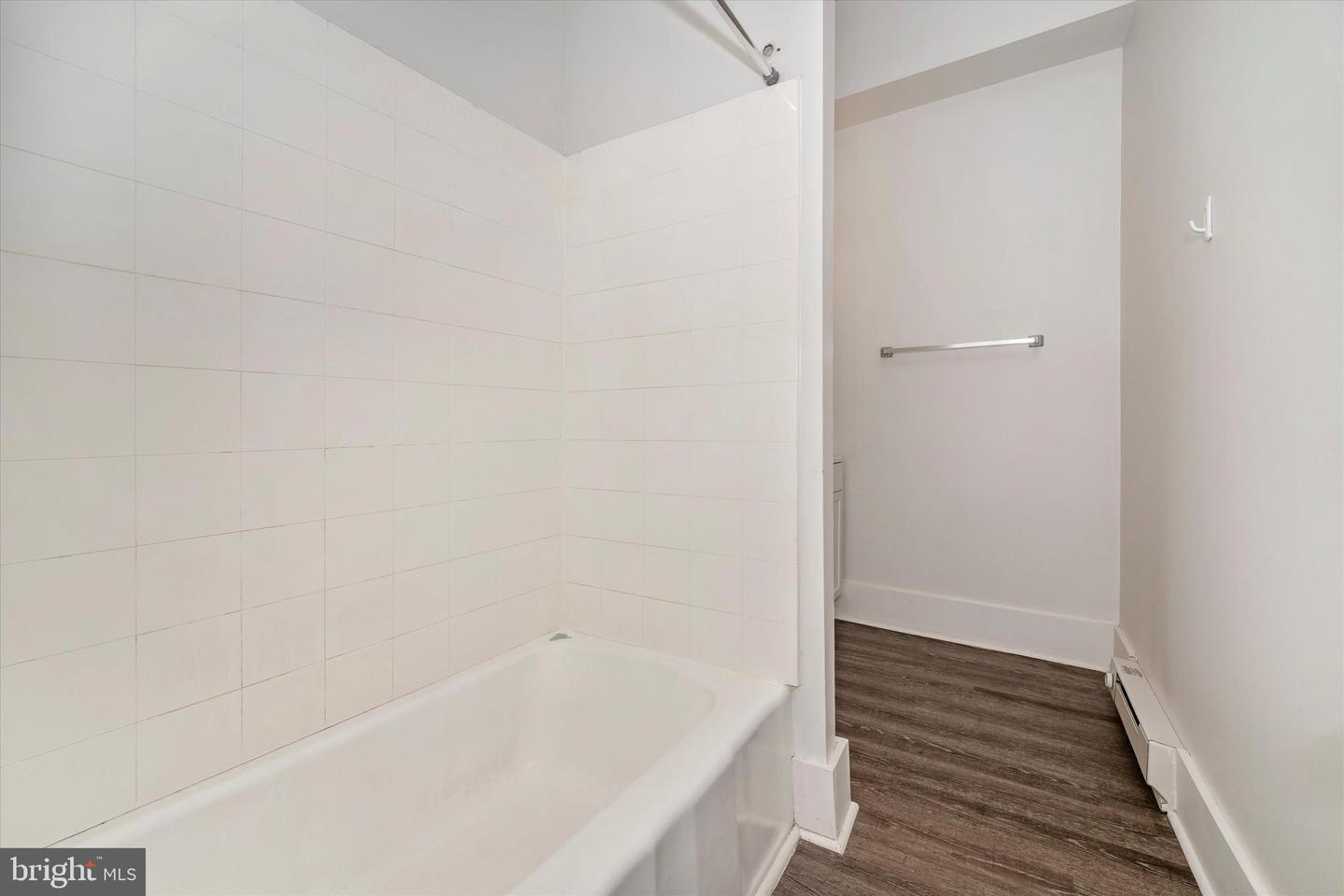201 S Market St #1b Property Photo 23