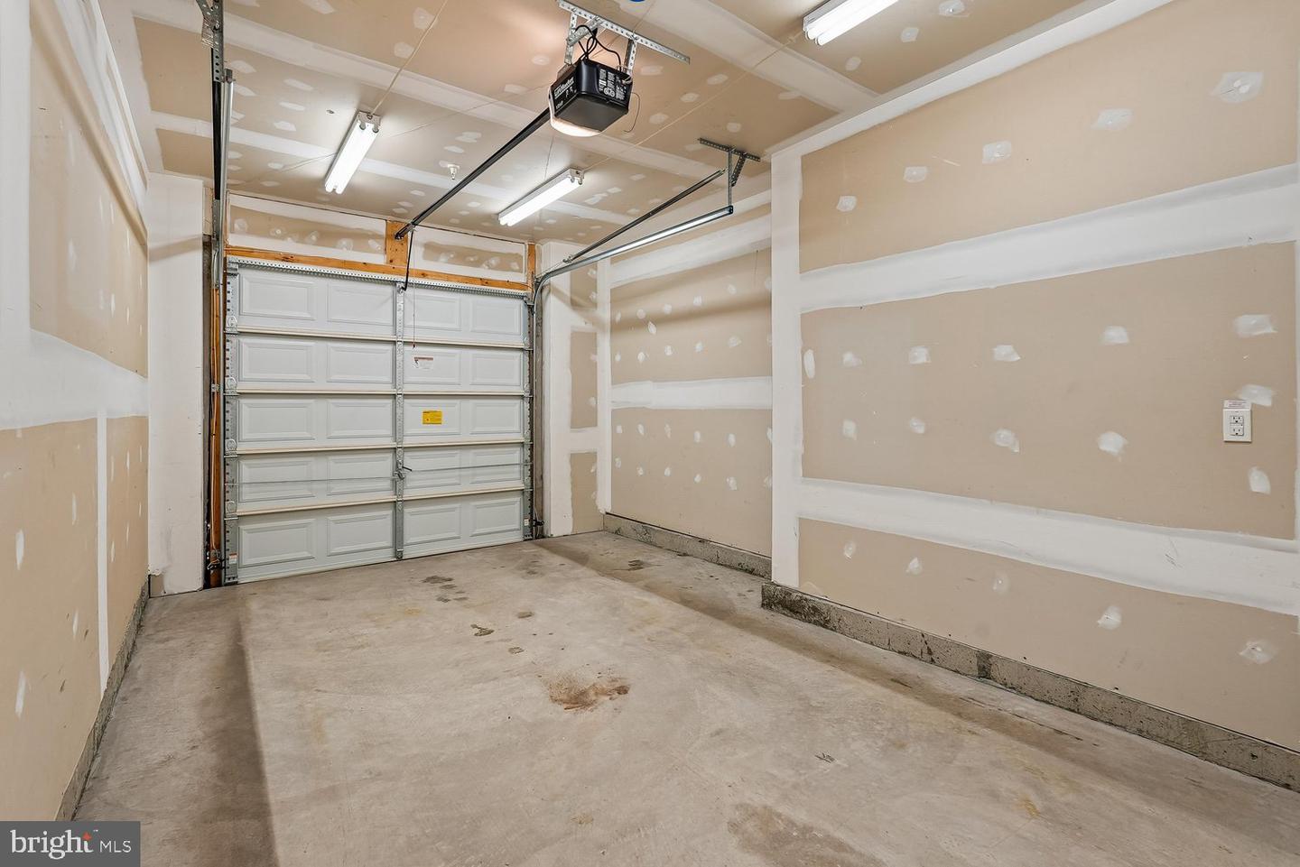 3615 Spring Hollow Ln #3615 Property Photo 5