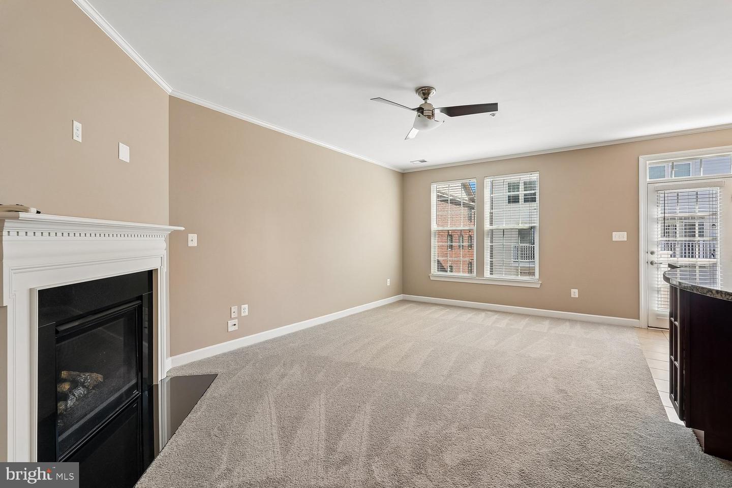 3615 Spring Hollow Ln #3615 Property Photo 7