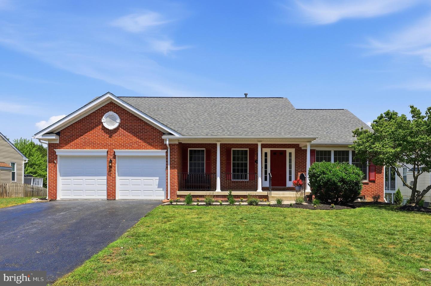 169 MIDSUMMER DR