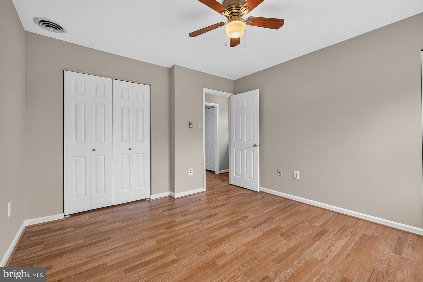 10741 Lake Edge Ct Property Photo 14