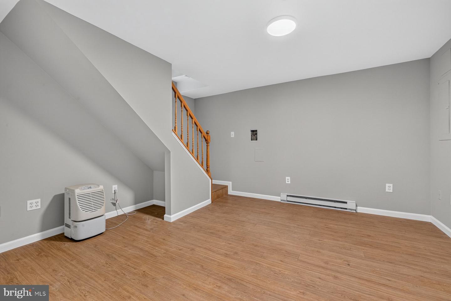 10741 Lake Edge Ct Property Photo 22
