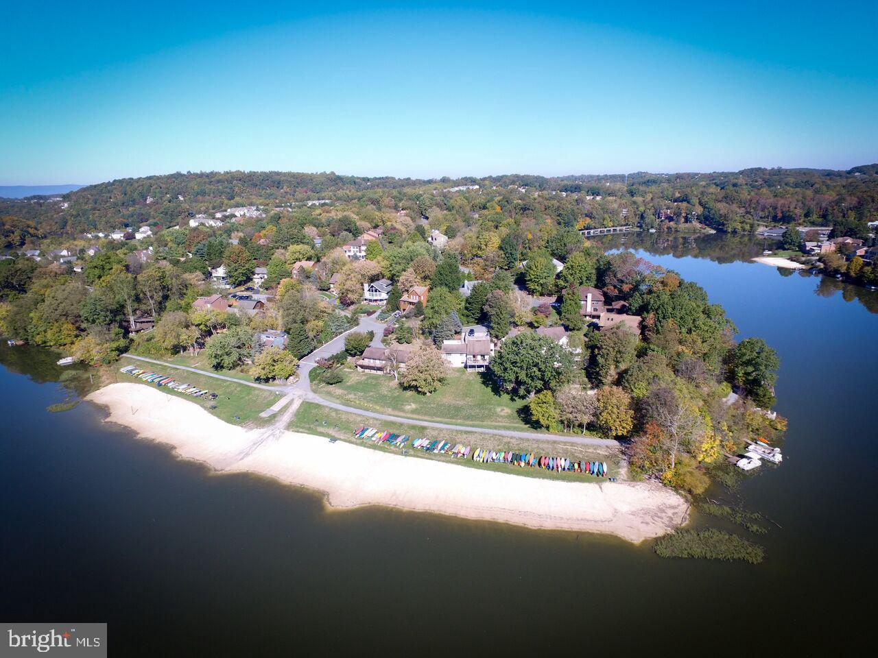 10741 Lake Edge Ct Property Photo 31