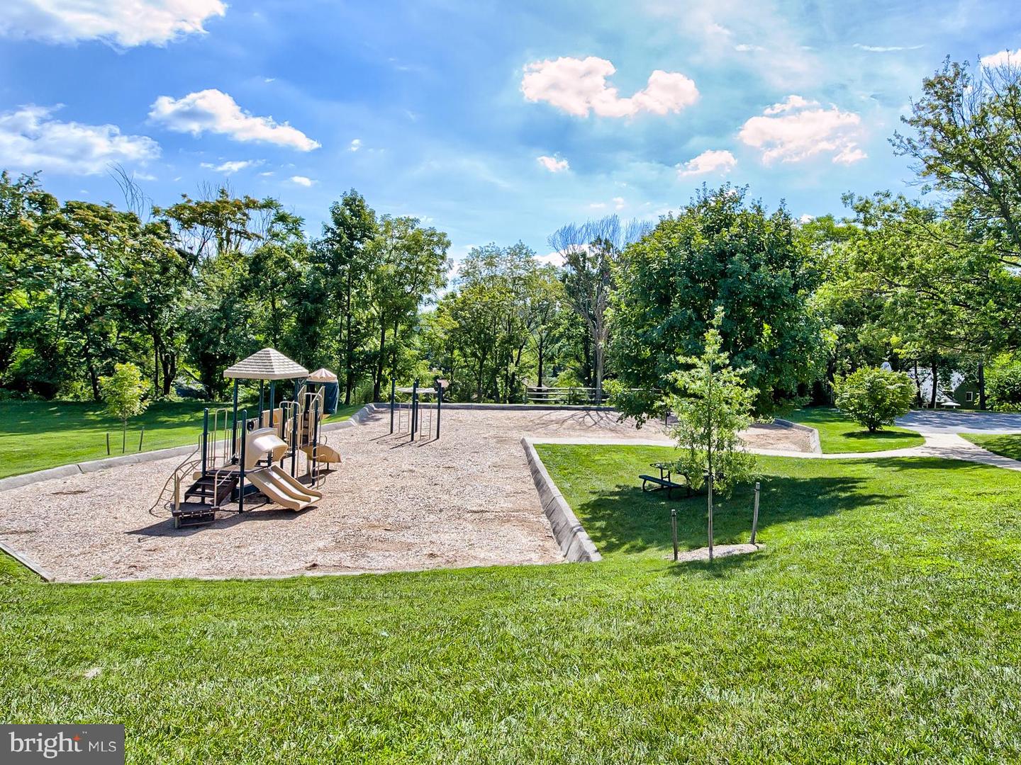 10741 Lake Edge Ct Property Photo 43