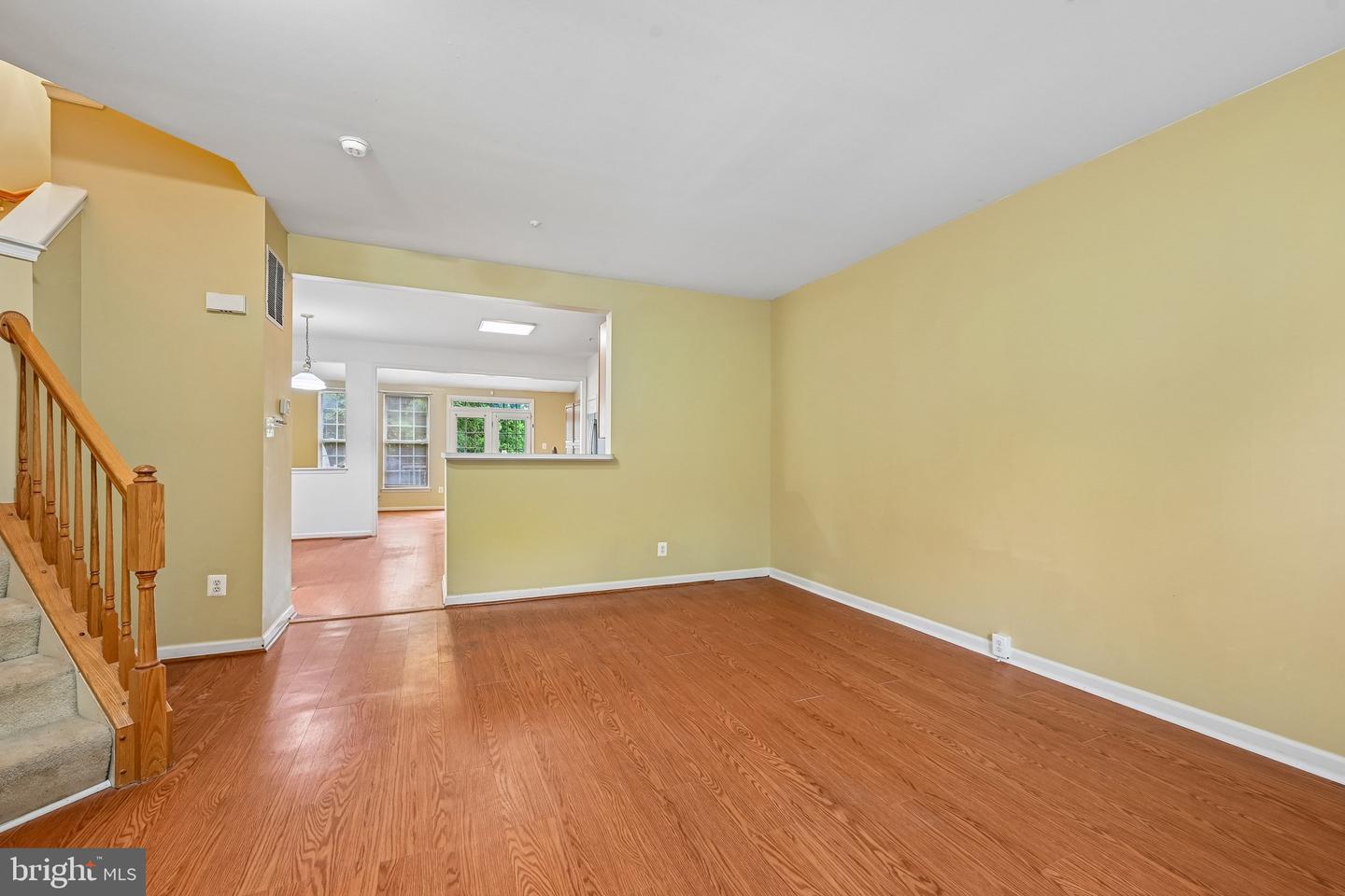 1724 Emory St Property Photo 6