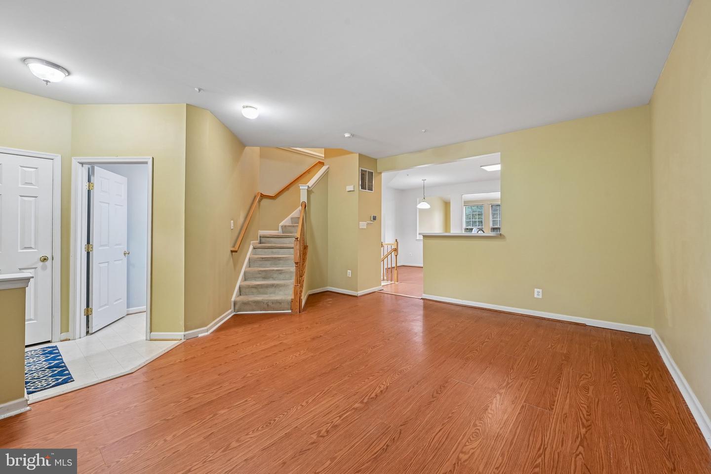 1724 Emory St Property Photo 7