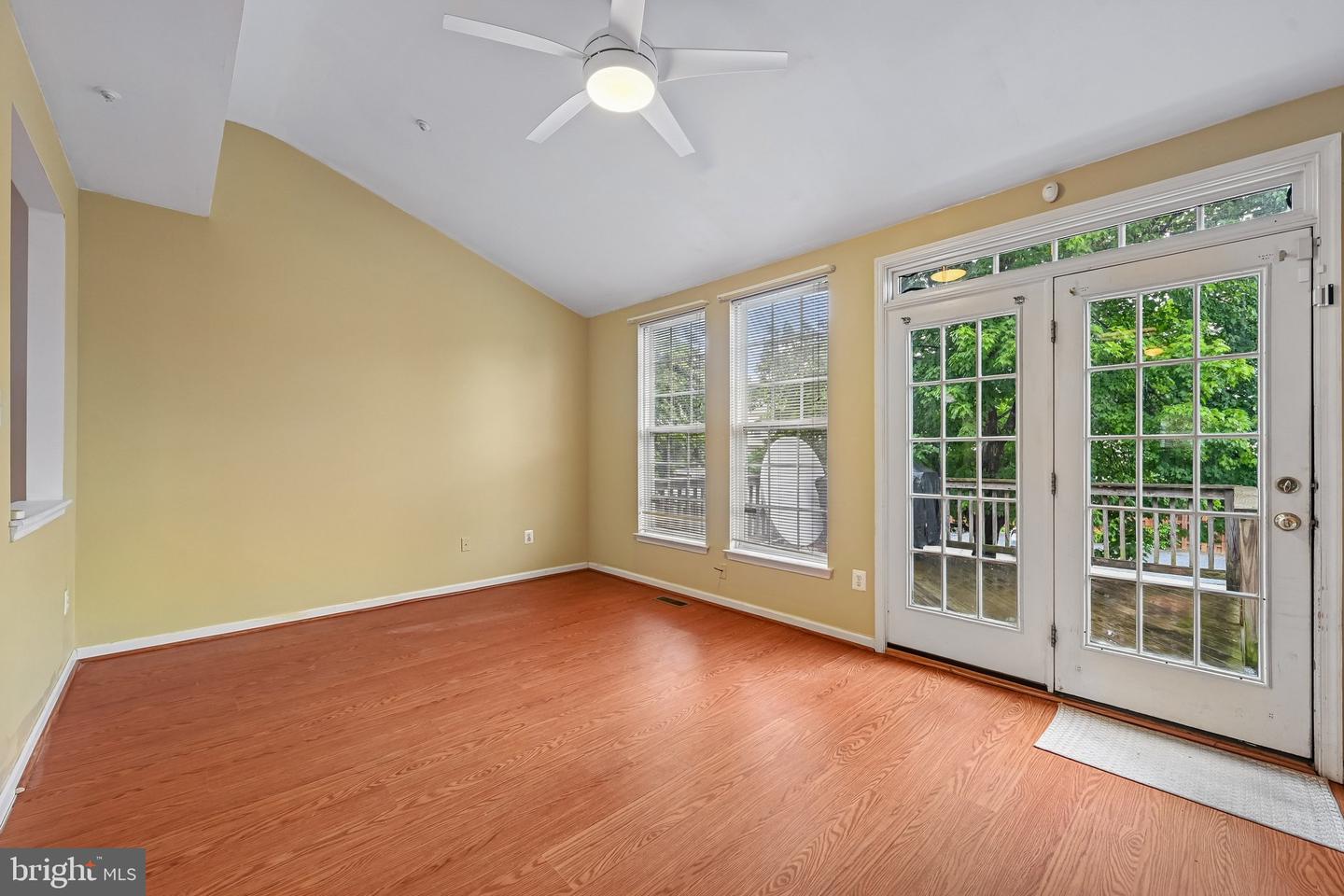 1724 Emory St Property Photo 10