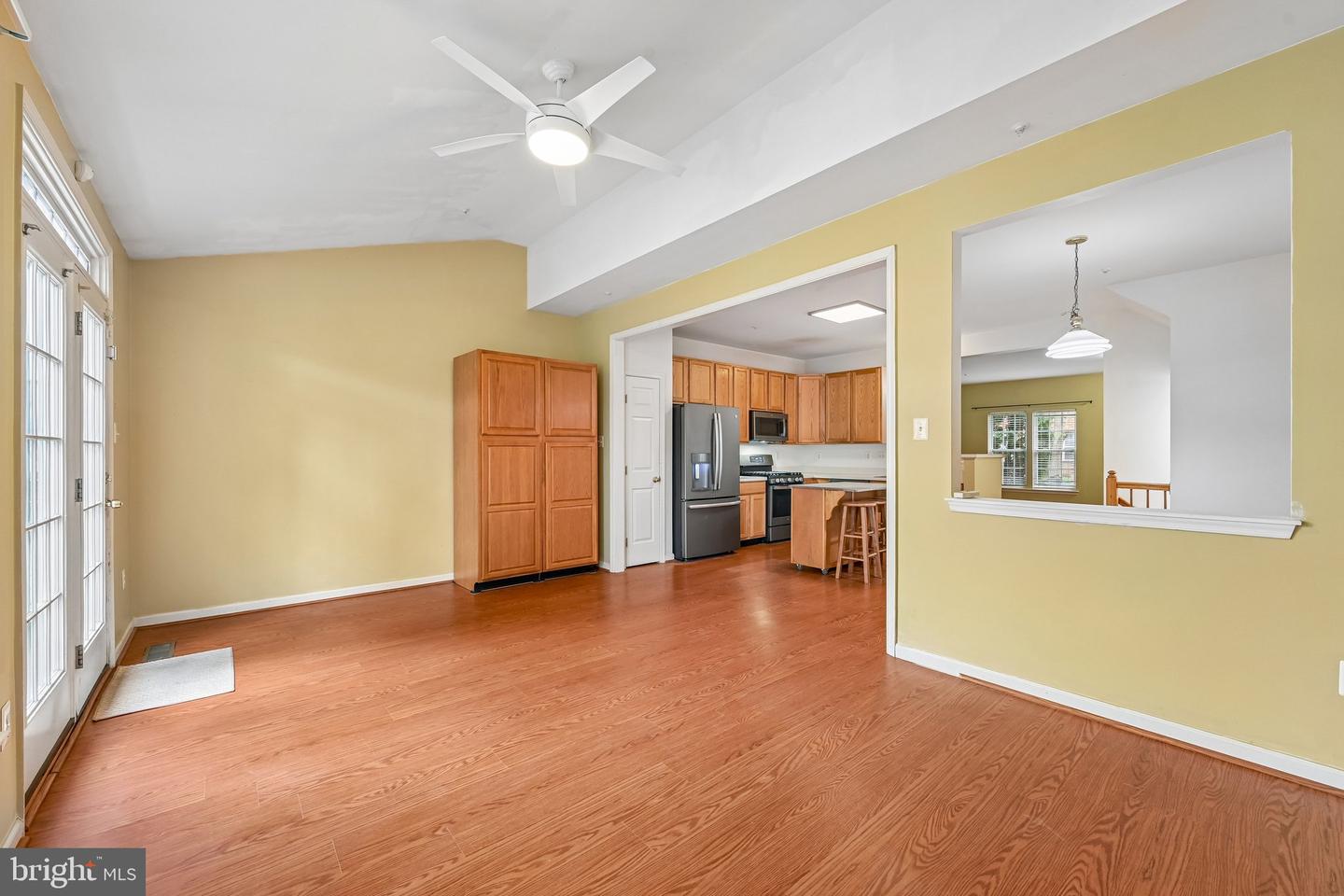 1724 Emory St Property Photo 13