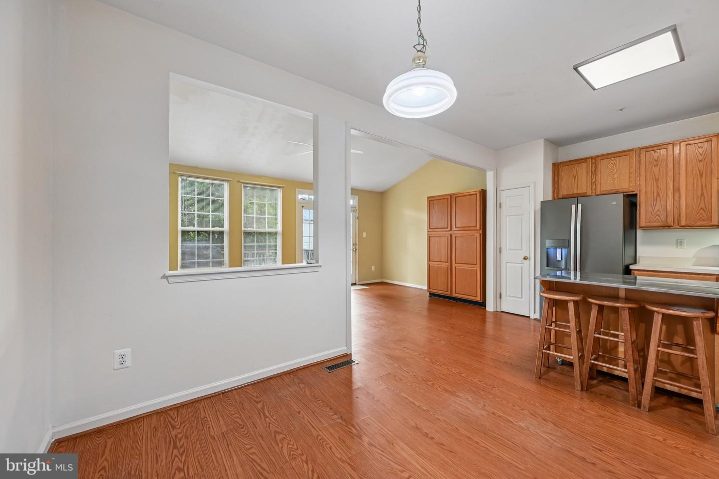 1724 Emory St Property Photo 16