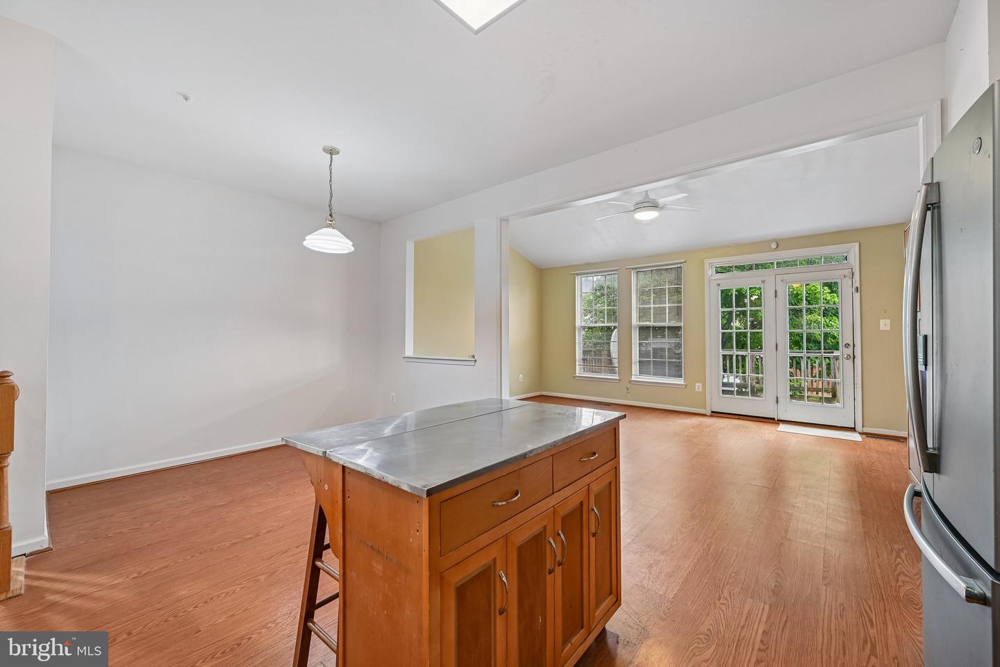 1724 Emory St Property Photo 19