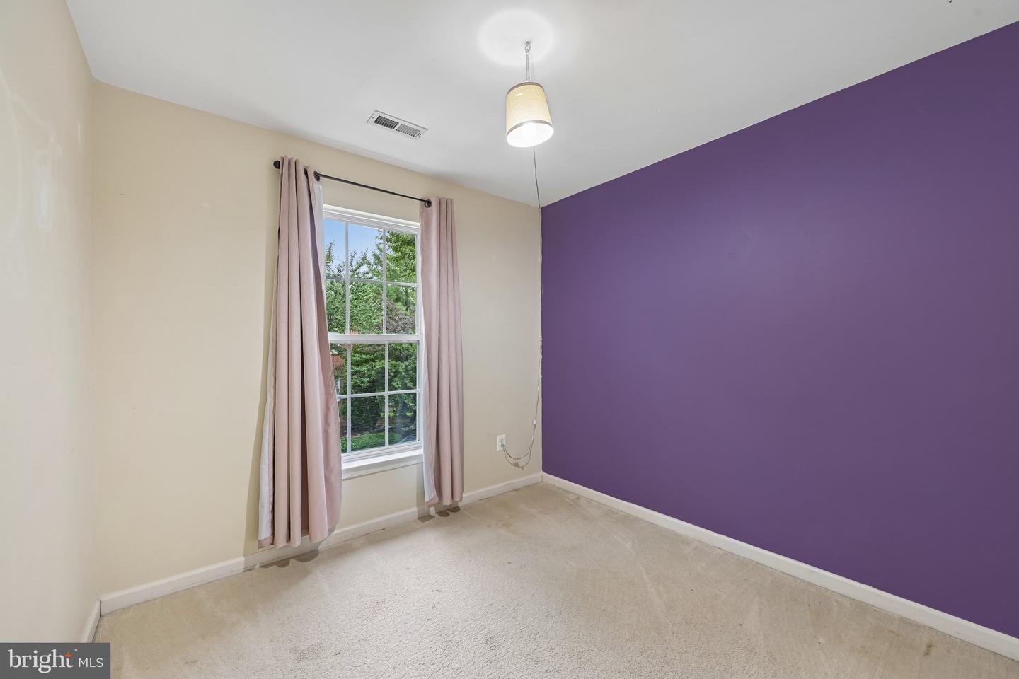 1724 Emory St Property Photo 22
