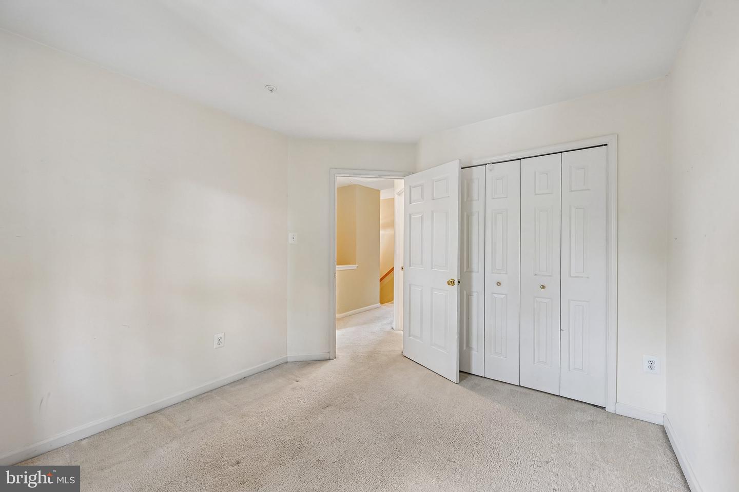 1724 Emory St Property Photo 27
