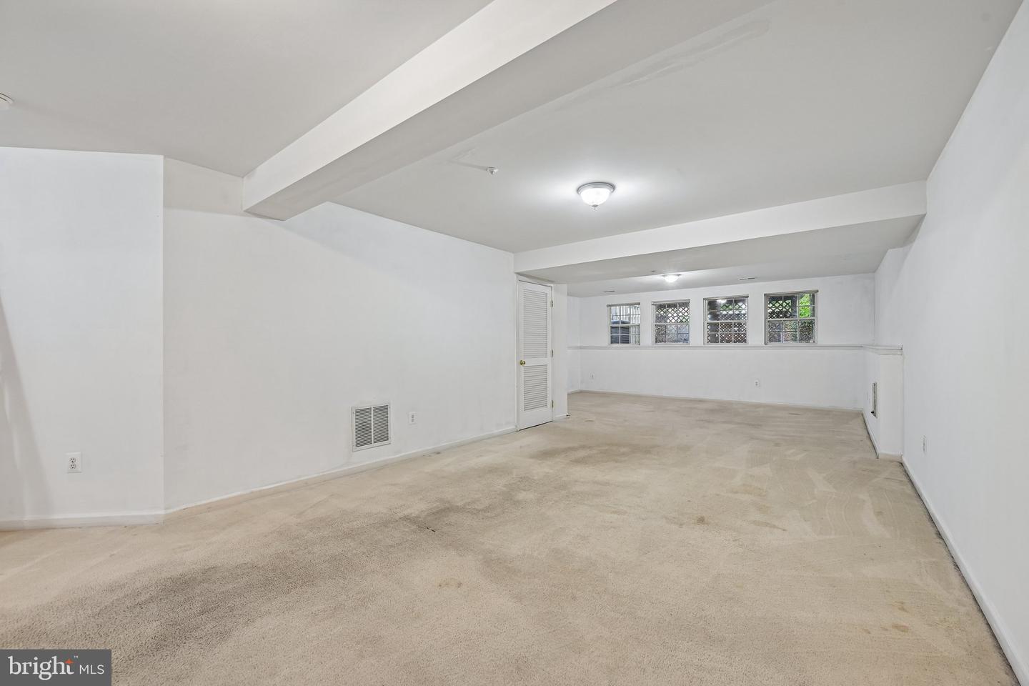 1724 Emory St Property Photo 36