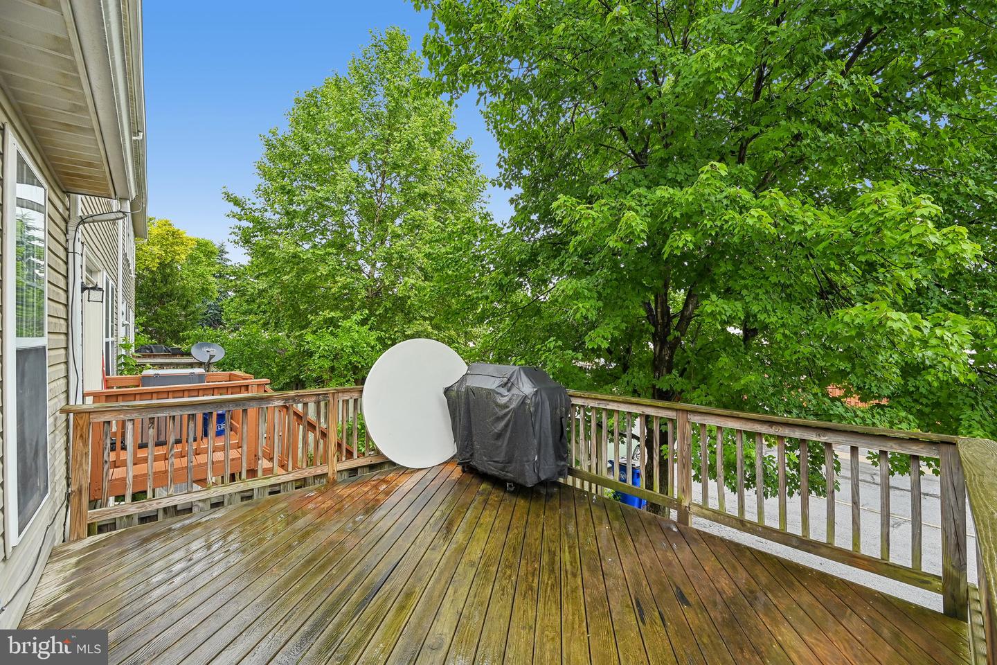 1724 Emory St Property Photo 43