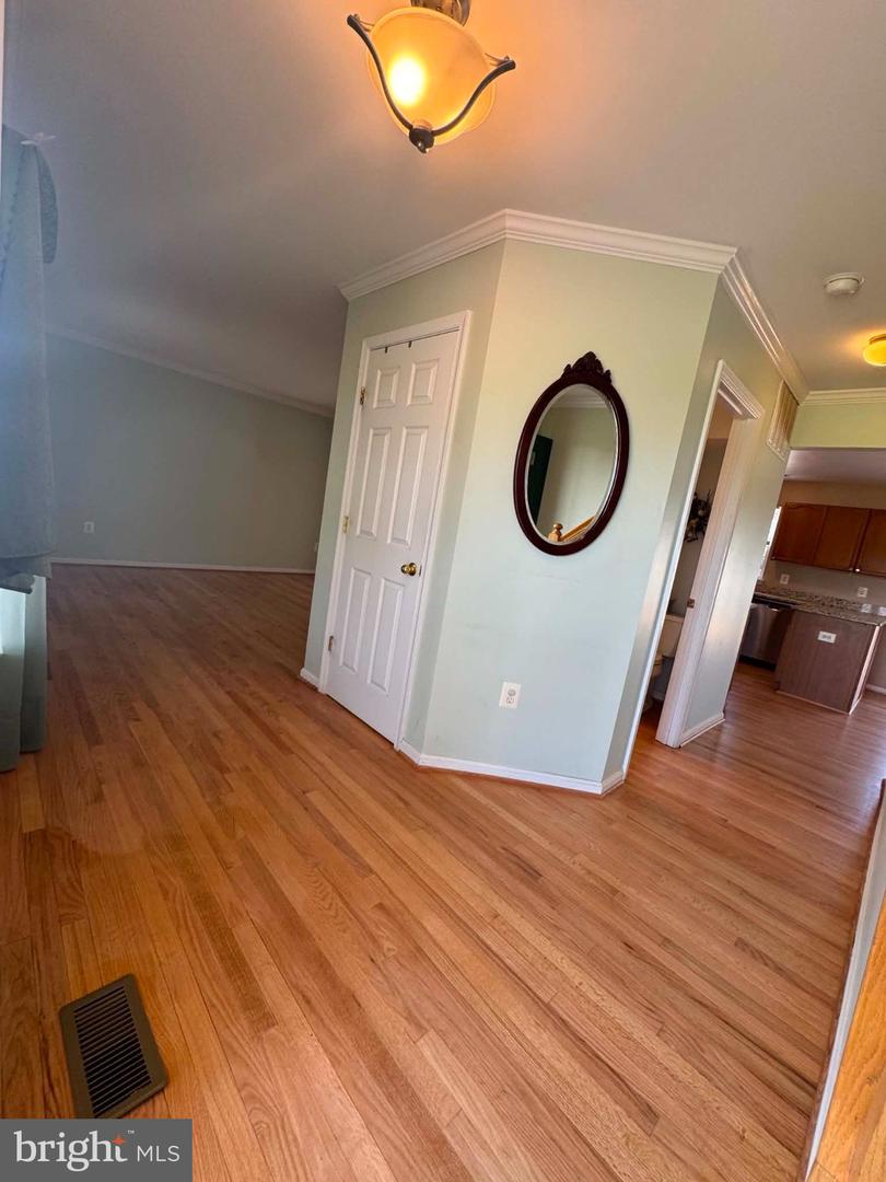 3826 Roundtree Rd Property Photo 8
