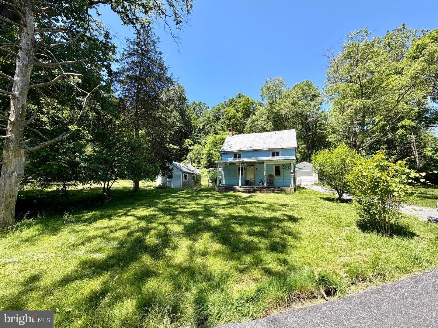 10121 Putman Rd Property Photo 1